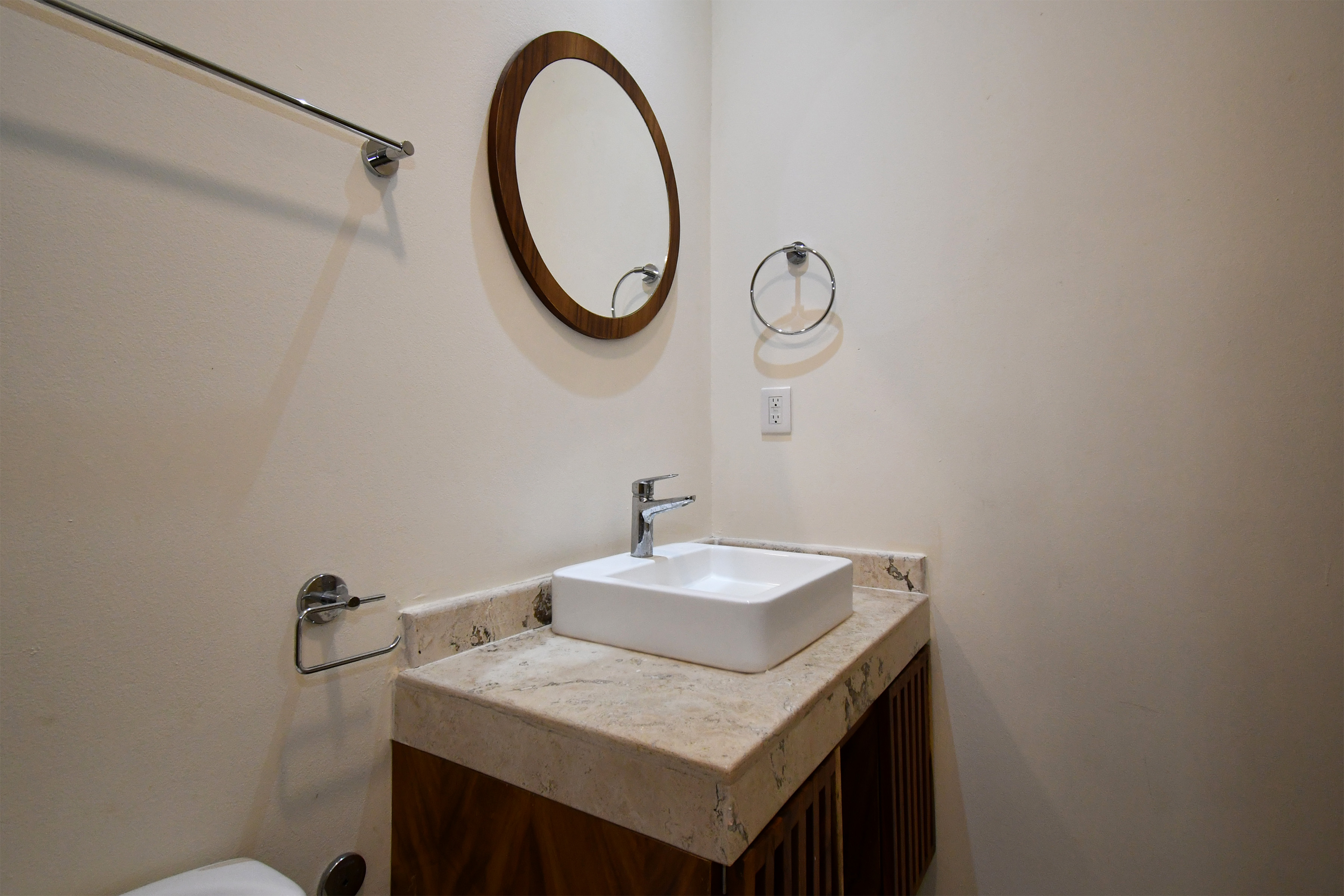  Modern Three-Bedroom Home in Selvanova Coto 3B - 物件實景