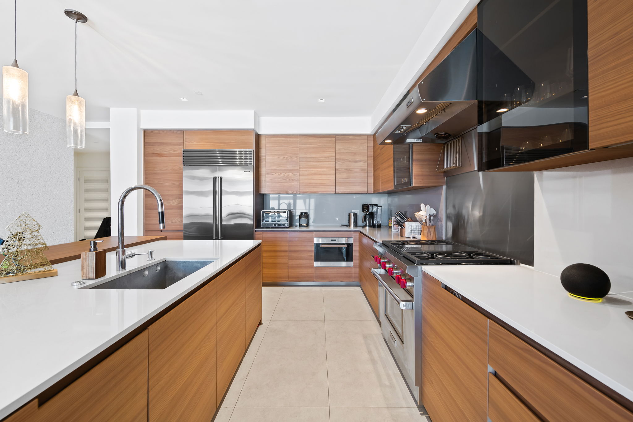  3581 E Glencoe Street, Miami, FL, 33133 - 物件實景