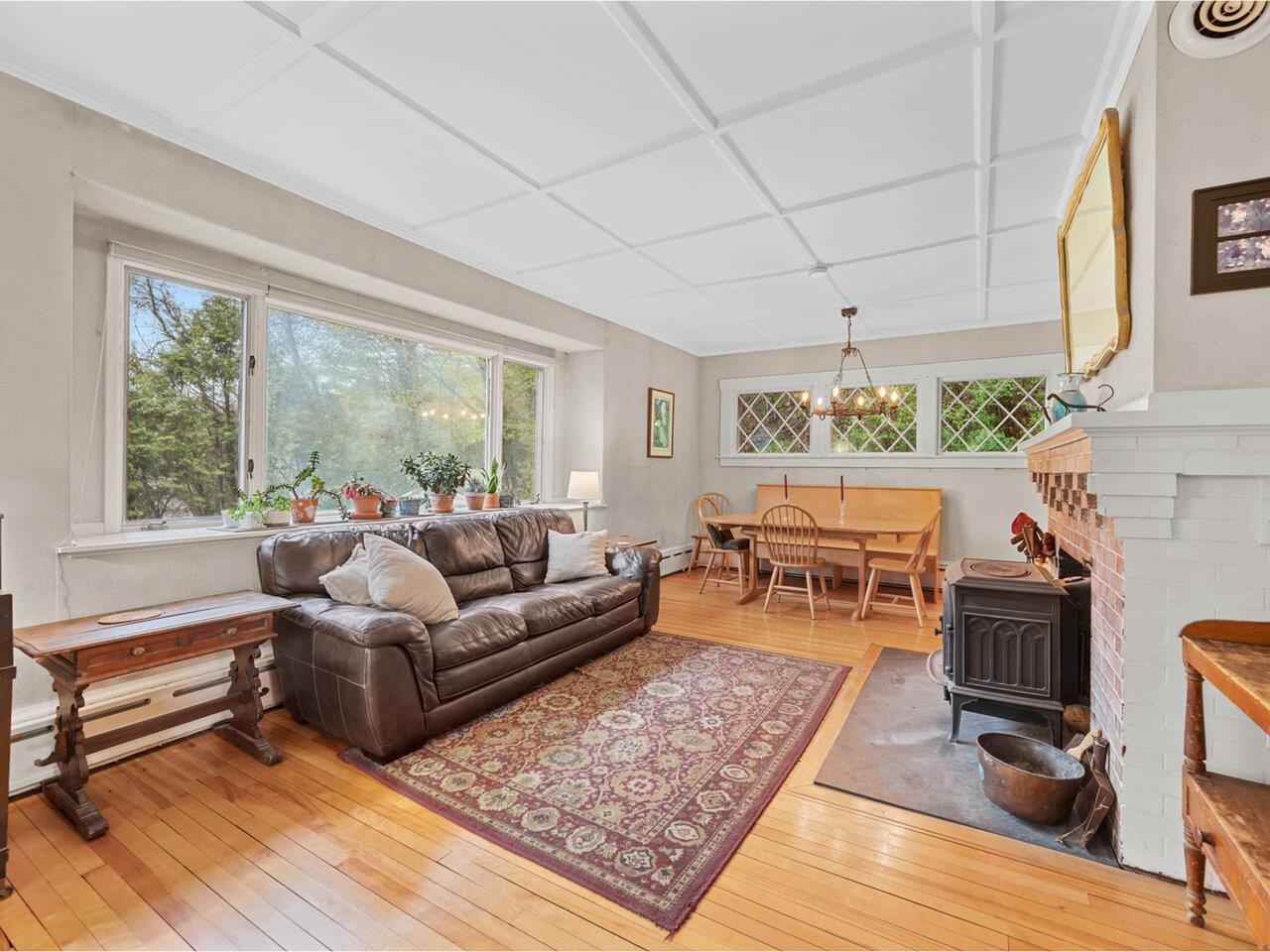Montpelier, Vermont, 05602, United States, 5 Bedrooms Bedrooms, ,3 BathroomsBathrooms,Residential,For Sale,1821118