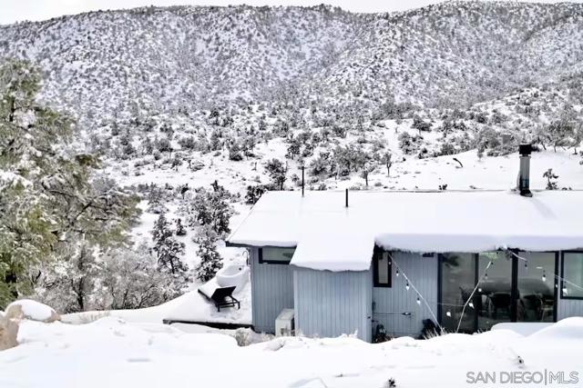 Pioneertown, California, 92268, United States, 2 Bedrooms Bedrooms, ,2 BathroomsBathrooms,Residential,For Sale,1990381