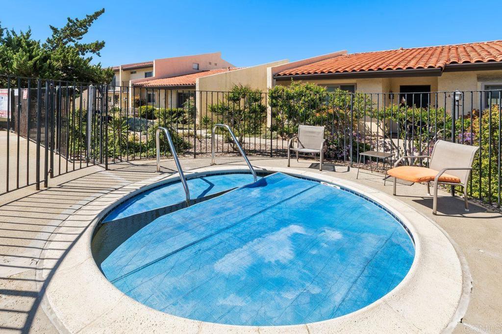 Vista, California, 92084, United States, 2 Bedrooms Bedrooms, ,3 BathroomsBathrooms,Residential,For Sale,1987849