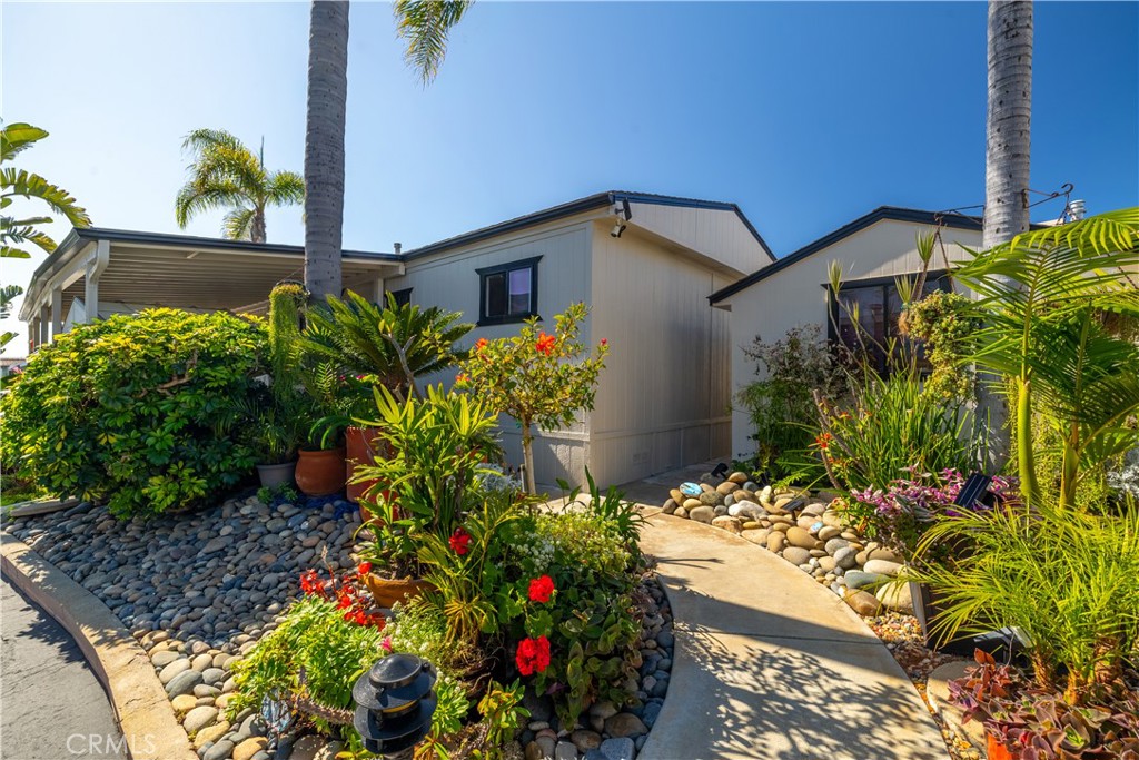 Carlsbad, California, 92011, United States, 2 Bedrooms Bedrooms, ,2 BathroomsBathrooms,Residential,For Sale,2026399