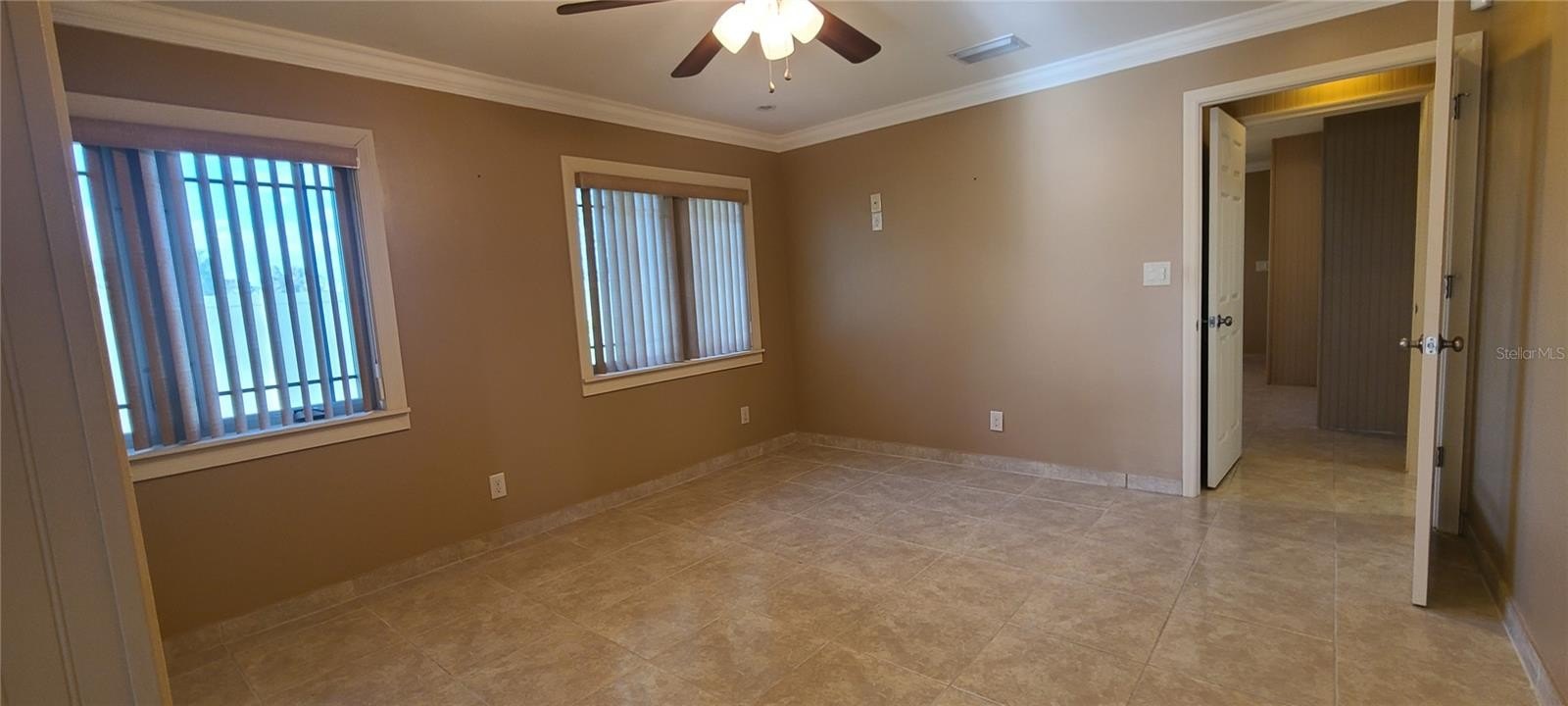 CLEARWATER, Florida, 33765, United States, 5 Bedrooms Bedrooms, ,3 BathroomsBathrooms,Residential,For Sale,2006178