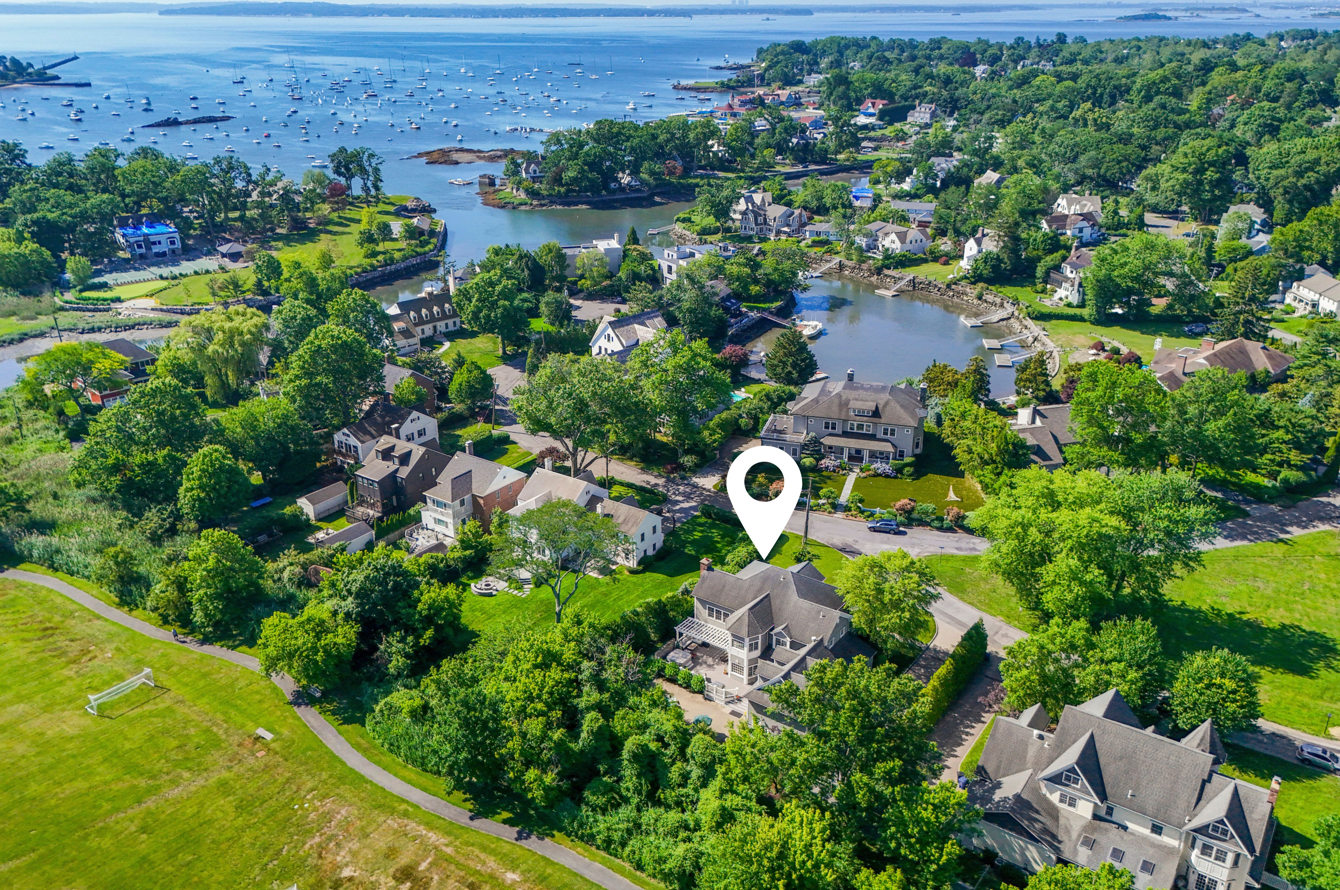  Elegant Larchmont Colonial - 物件實景