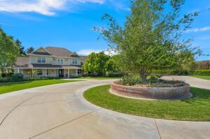 Exeter, California, 93221, United States, 4 Bedrooms Bedrooms, ,5 BathroomsBathrooms,Residential,For Sale,1981903