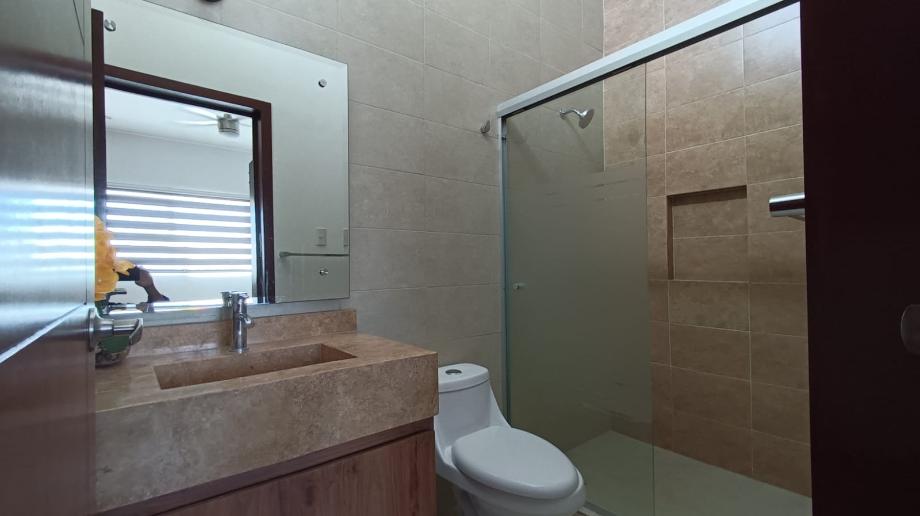 Circuito Primavera, Torreón, Coahuila de Zaragoza, 27018, Mexico, 3 Bedrooms Bedrooms, ,3 BathroomsBathrooms,Residential,For Sale,Circuito Primavera,1620692