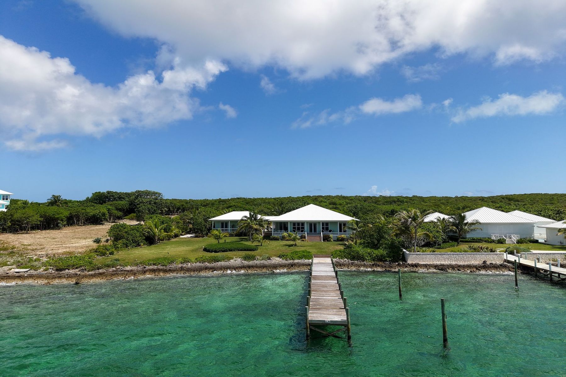  Private Waterfront Home with Dock - 物件實景