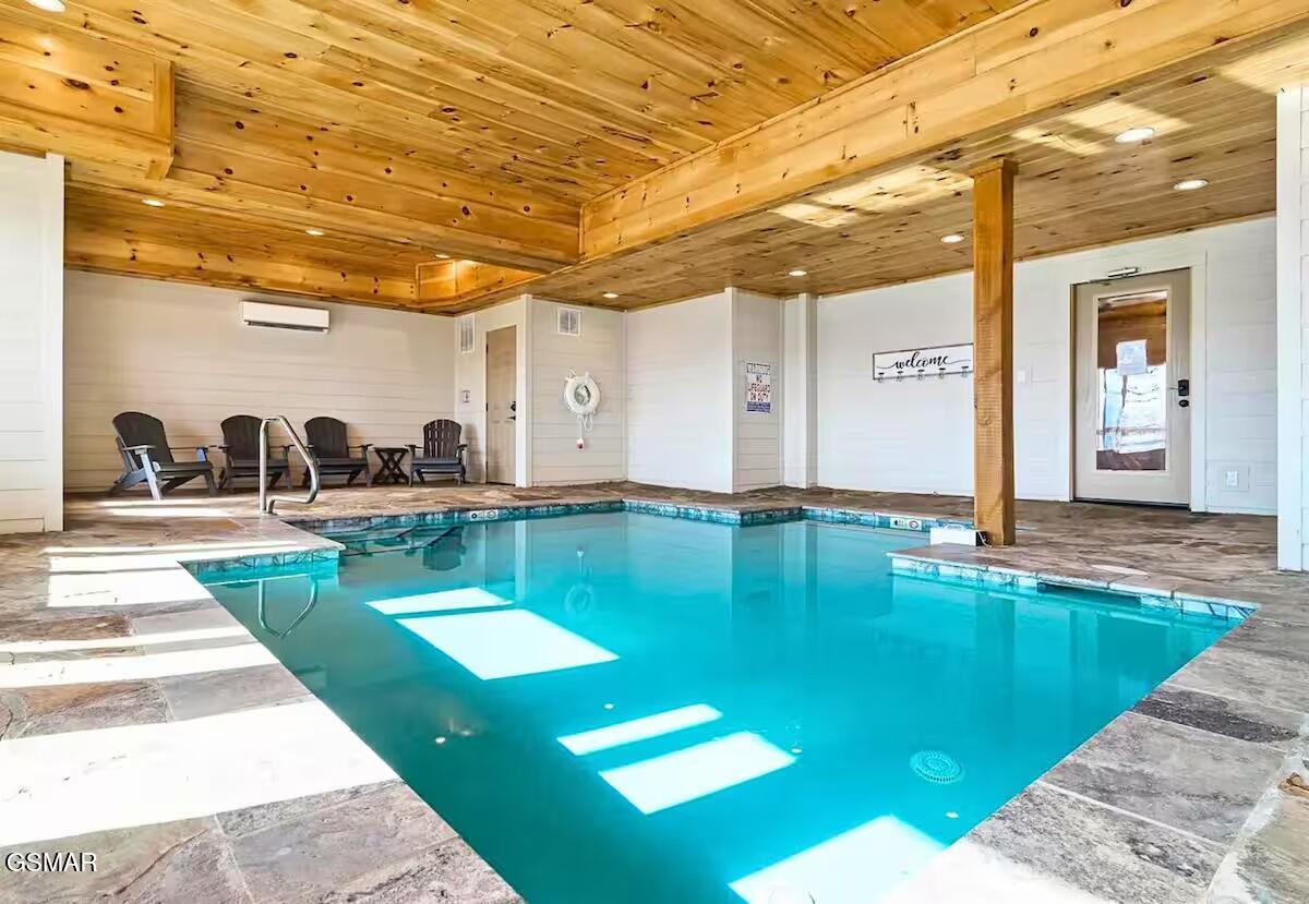 Sevierville, Tennessee, 37876, United States, 3 Bedrooms Bedrooms, ,5 BathroomsBathrooms,Residential,For Sale,1976900