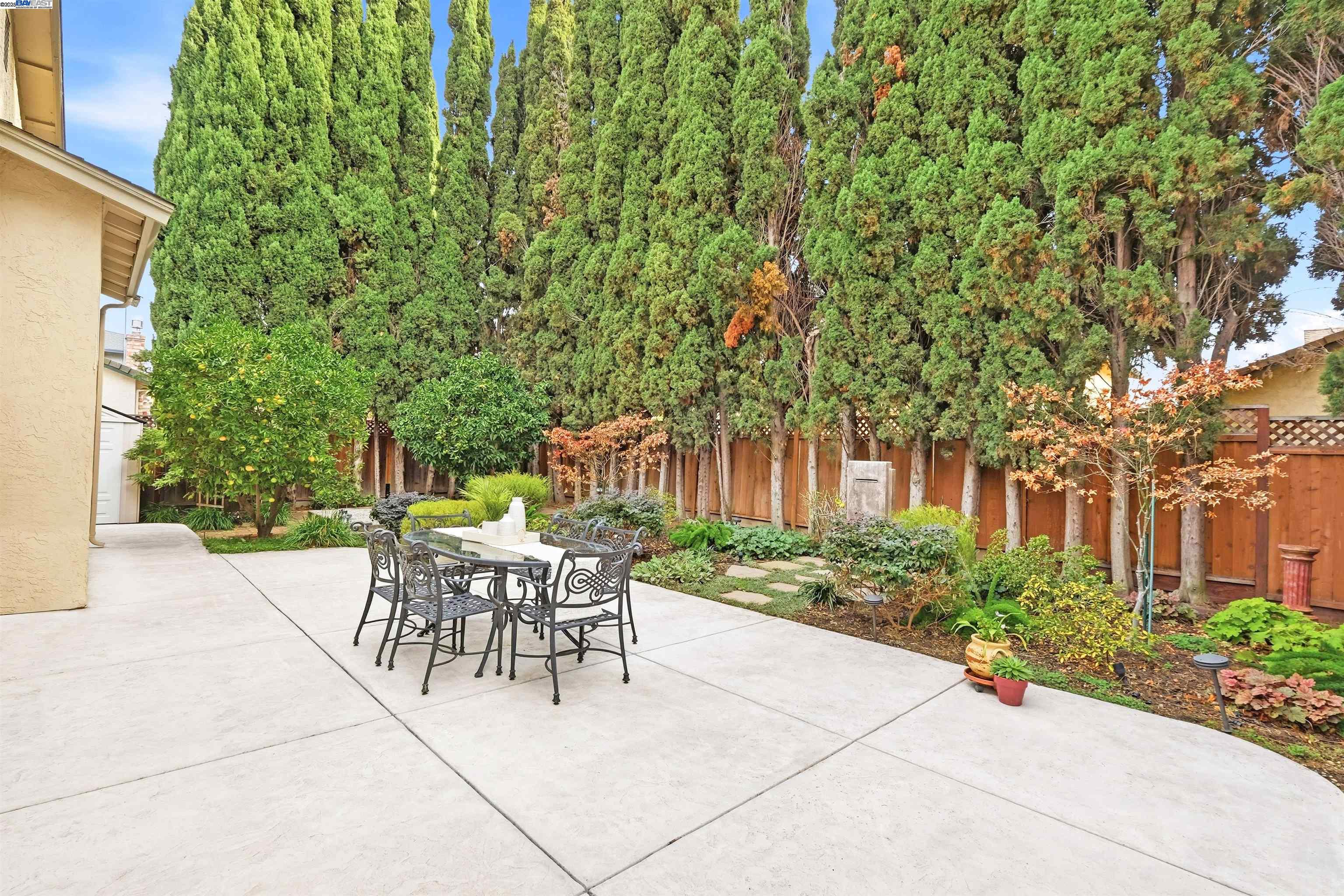 Fremont, California, 94536, United States, 4 Bedrooms Bedrooms, ,2 BathroomsBathrooms,Residential,For Sale,1990968