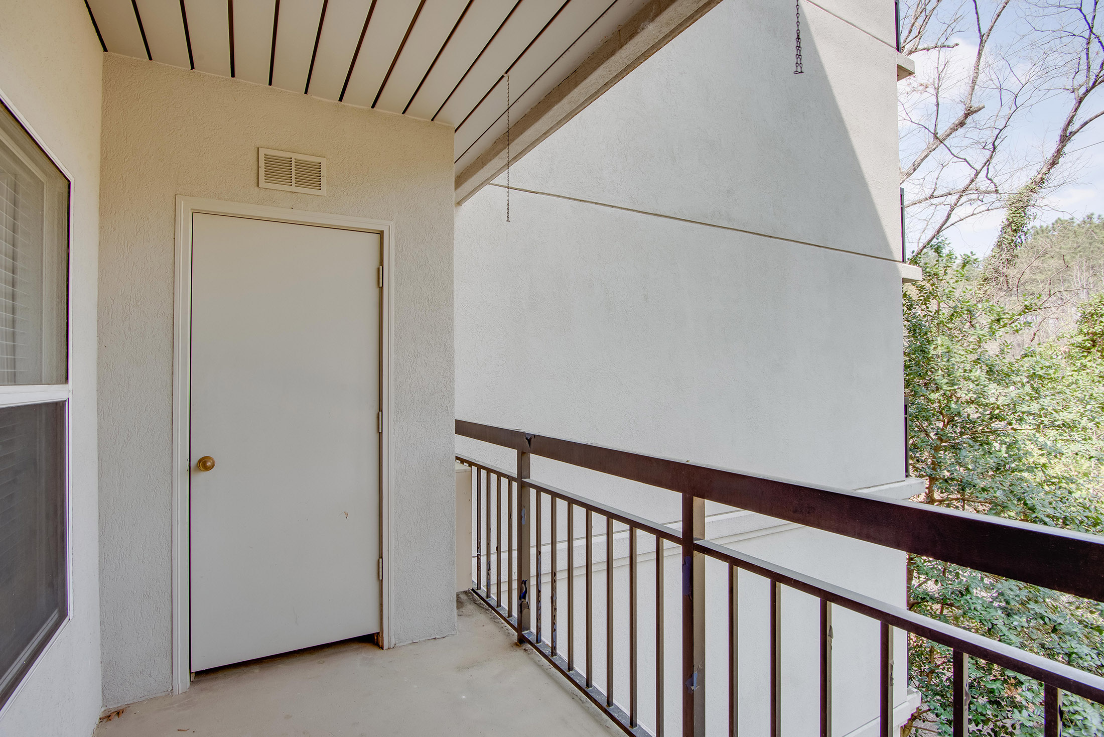  Spacious Corner Unit Condo in Resort-Style Community - 物件實景