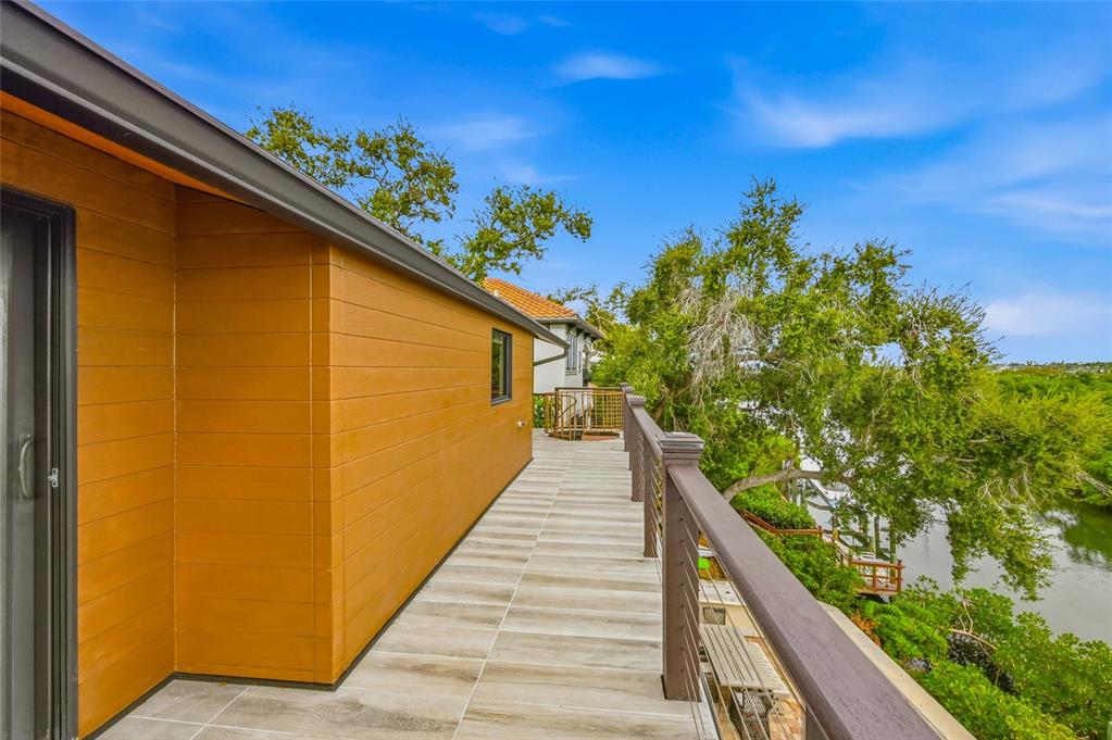 Sarasota, Florida, 34242, United States, 4 Bedrooms Bedrooms, ,5 BathroomsBathrooms,Residential,For Sale,1999117