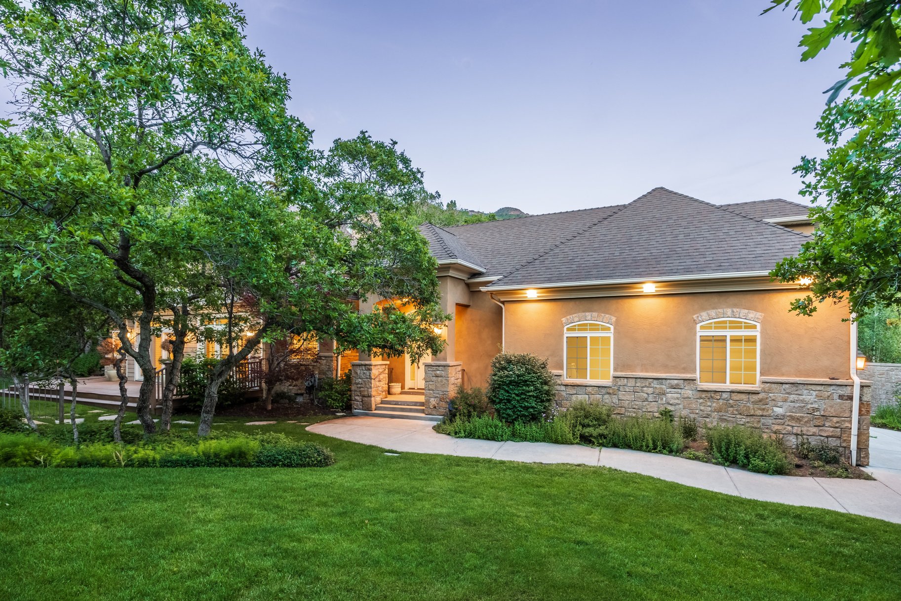  Private Gated Cottonwood Heights Retreat With Seasonal Stream & Mountain views - 物件實景