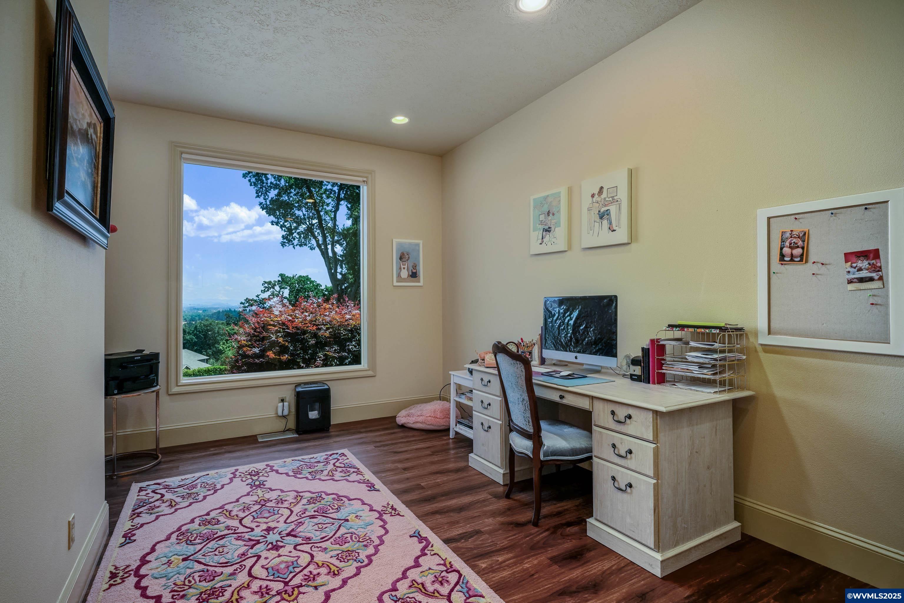 Turner, Oregon, 97392, United States, 4 Bedrooms Bedrooms, ,4 BathroomsBathrooms,Residential,For Sale,1848643