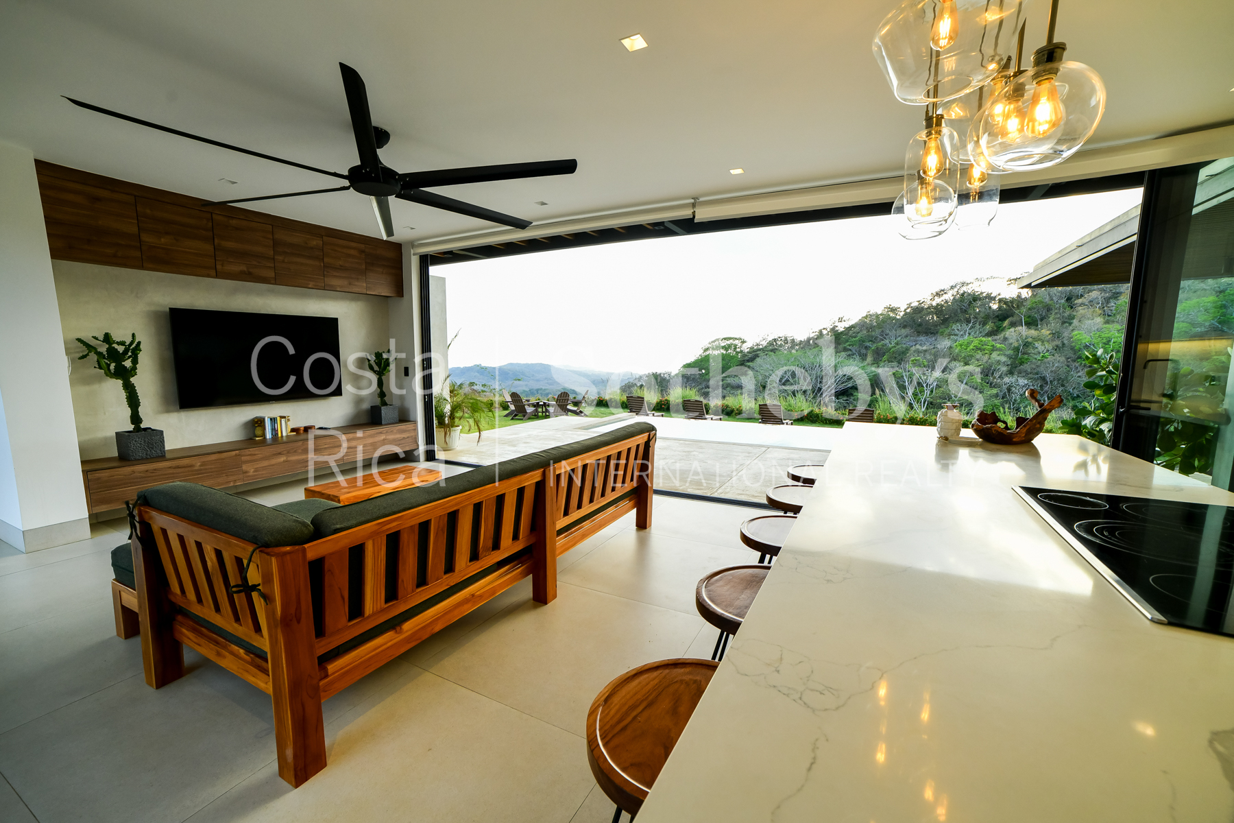  Panoramic Ocean & Mountain View Home - 物件實景