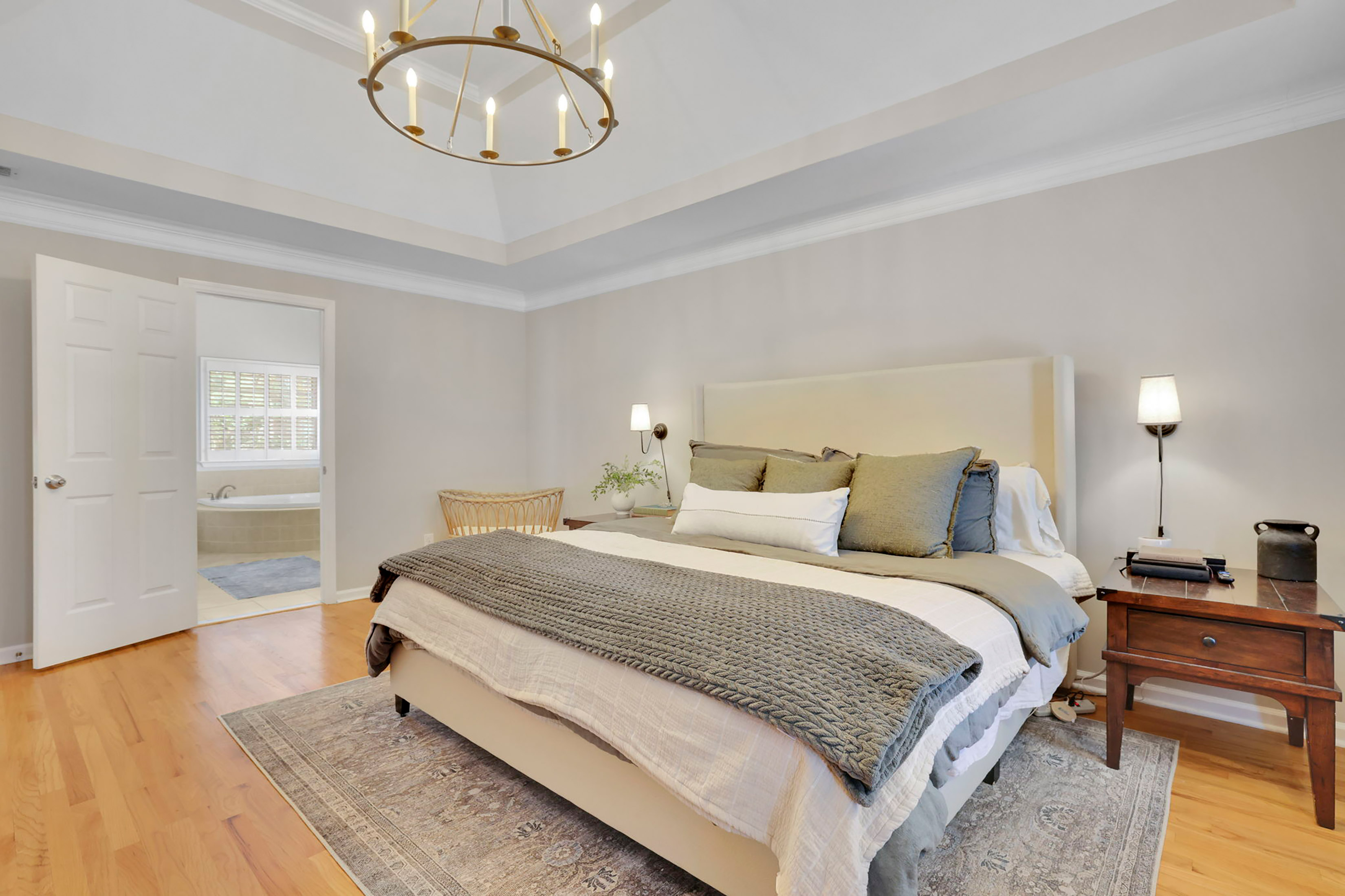  Beautifully Maintained Home Nestled Within a Quiet and Established Community - 物件實景
