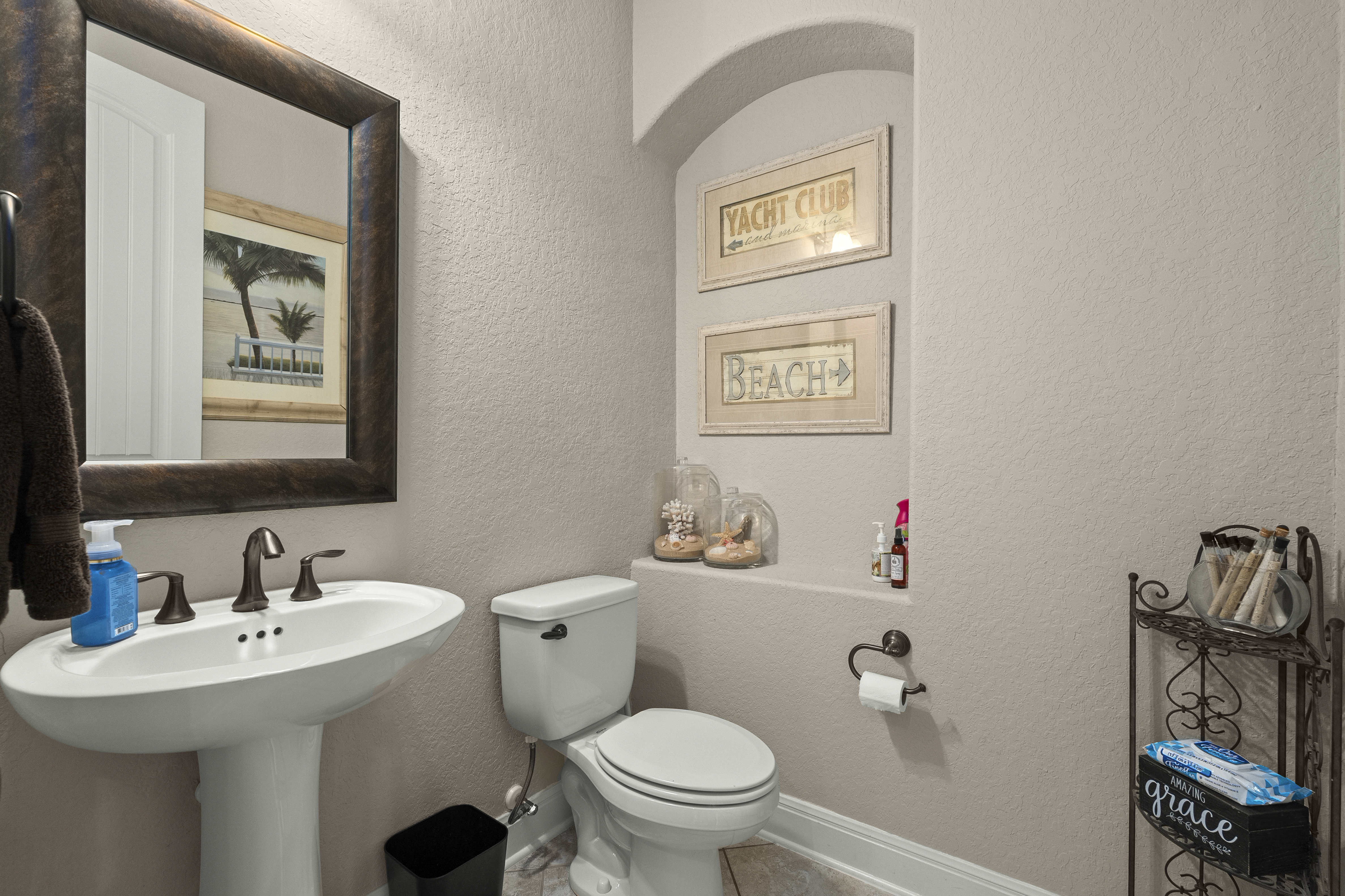  Thoughtfully Designed with Exceptional Floor Plan - 物件實景