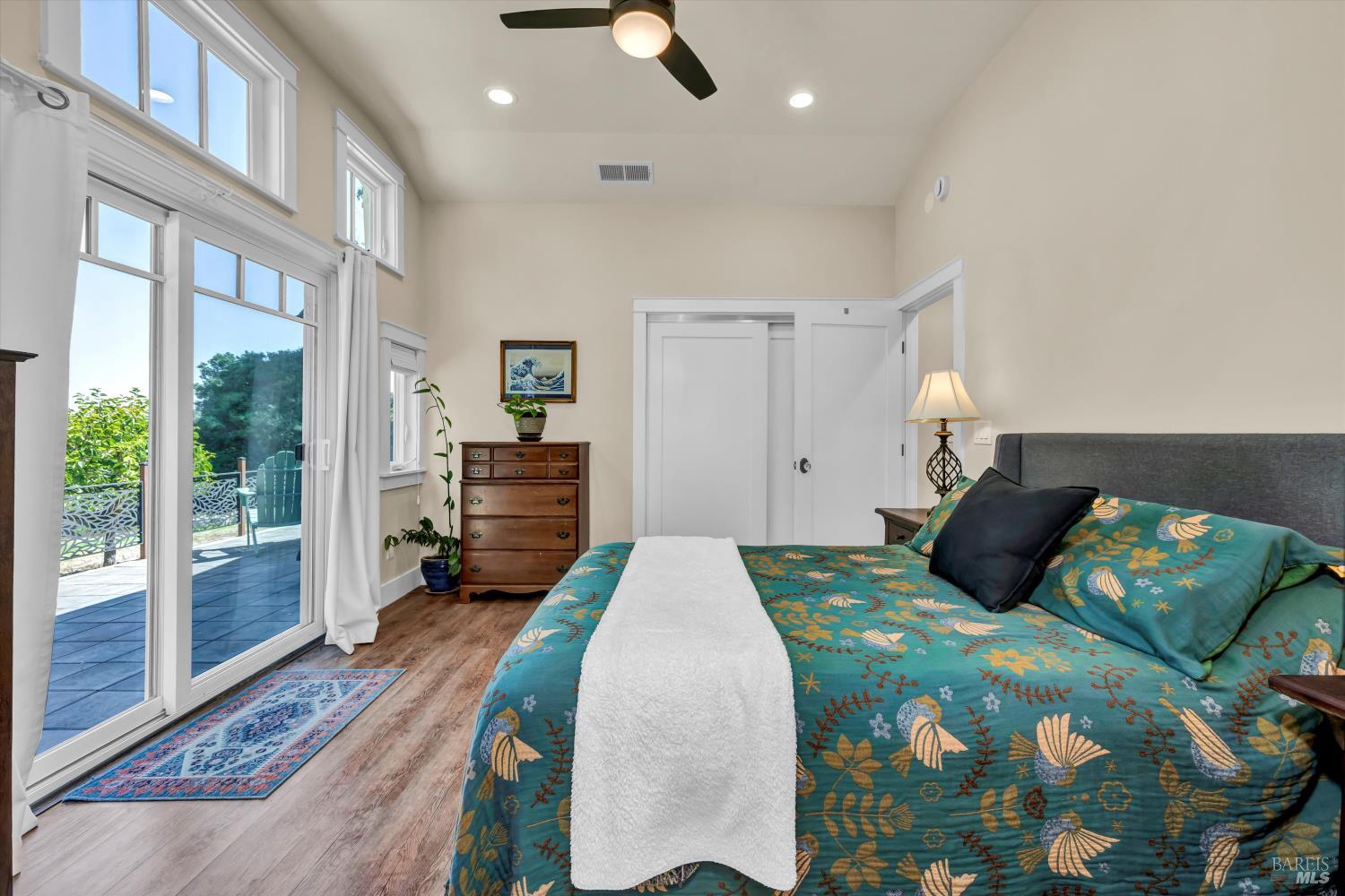 Sebastopol, California, 95472, United States, 2 Bedrooms Bedrooms, ,2 BathroomsBathrooms,Residential,For Sale,1913141