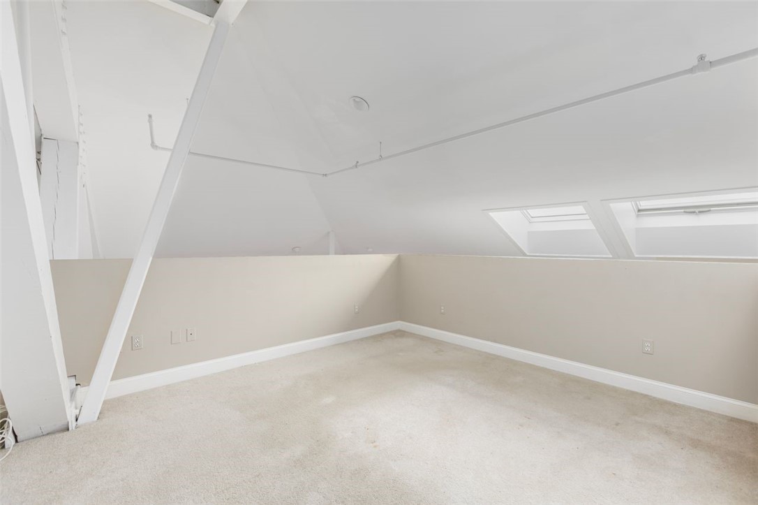 Providence, Rhode Island, 02903, United States, 1 Bedroom Bedrooms, ,2 BathroomsBathrooms,Residential,For Sale,1917986