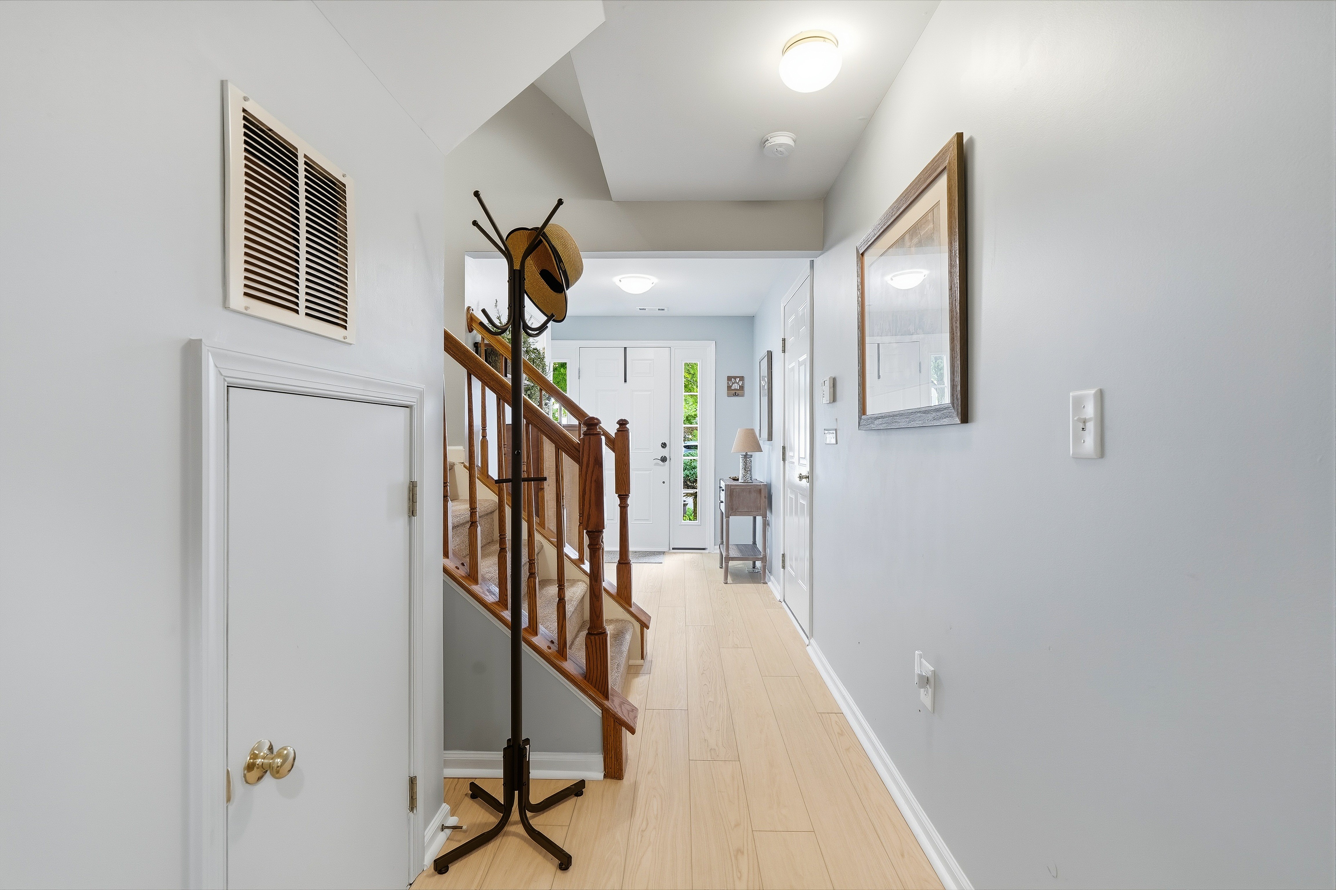  Immaculate & Beautifully Maintained Townhouse in Cedar Glen - 物件實景