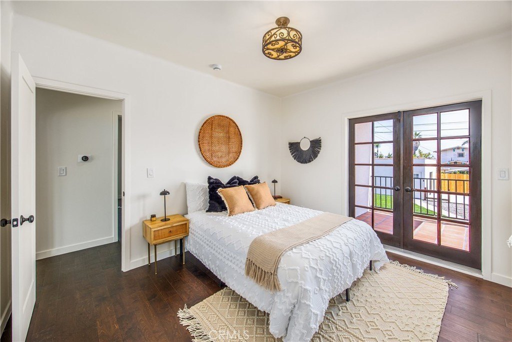 Los Angeles, California, 90043, United States, 3 Bedrooms Bedrooms, ,2 BathroomsBathrooms,Residential,For Sale,1986157