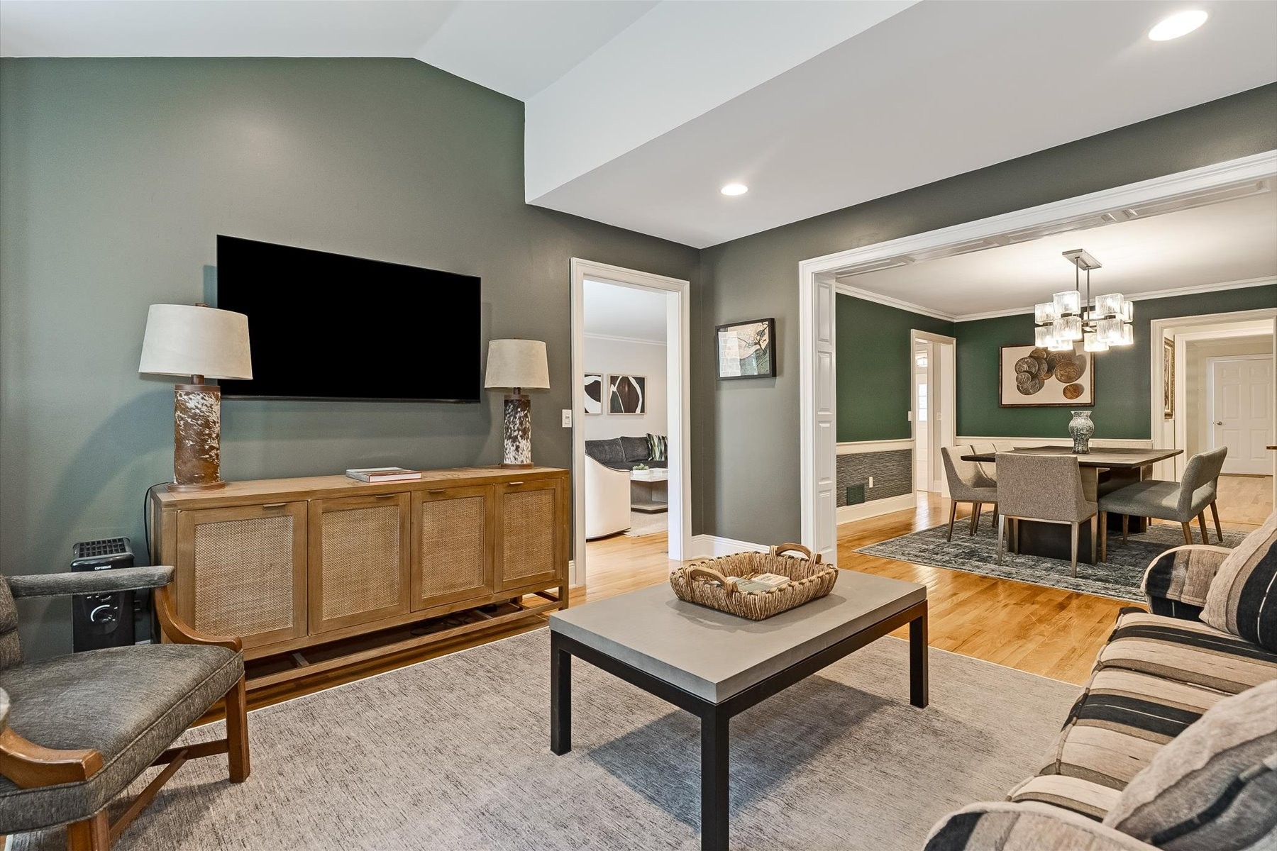  Luxury Townhome Offers Sophisticated Living and Privacy - 物件實景