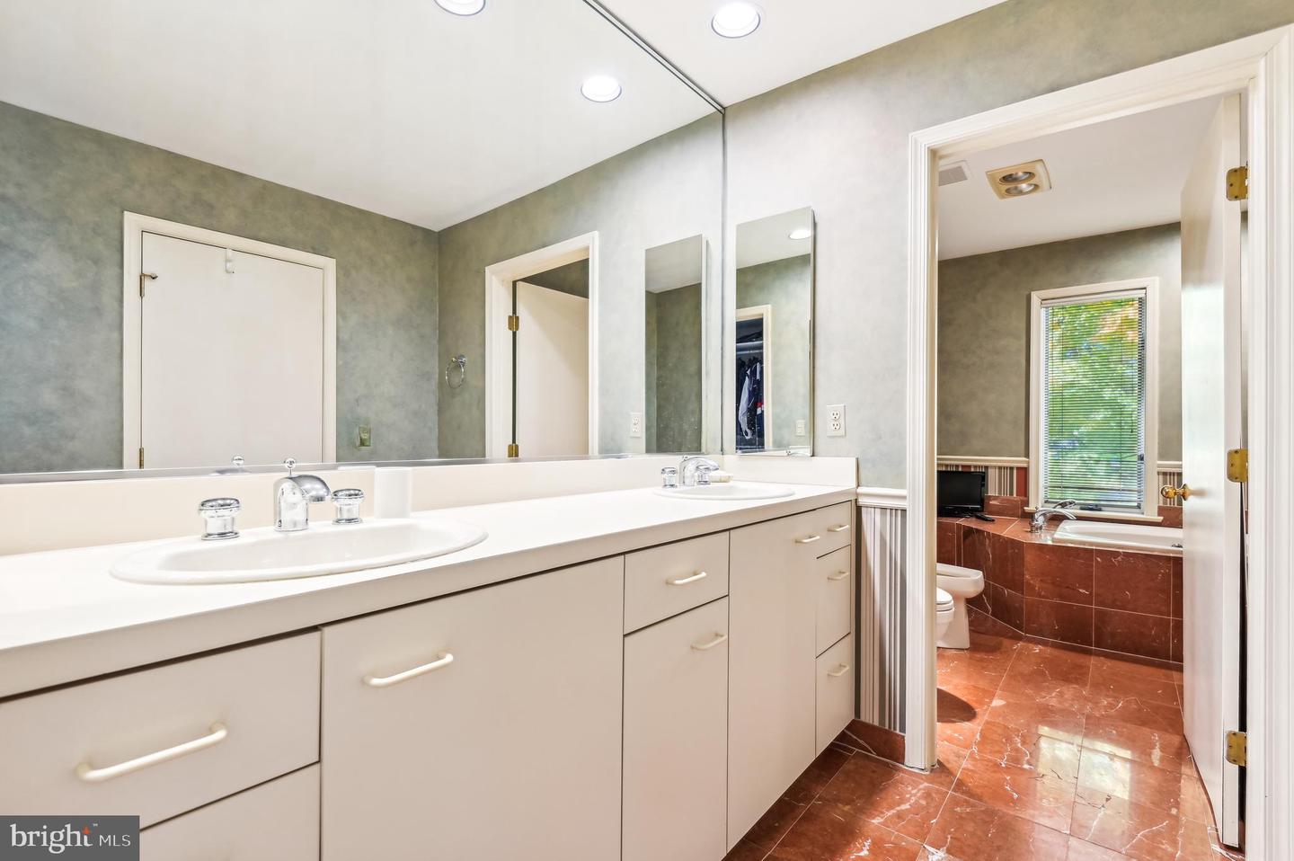 5708 Visitation Way, Baltimore, Maryland, 21210, United States, 4 Bedrooms Bedrooms, ,5 BathroomsBathrooms,Residential,For Sale,5708 Visitation Way,1652922