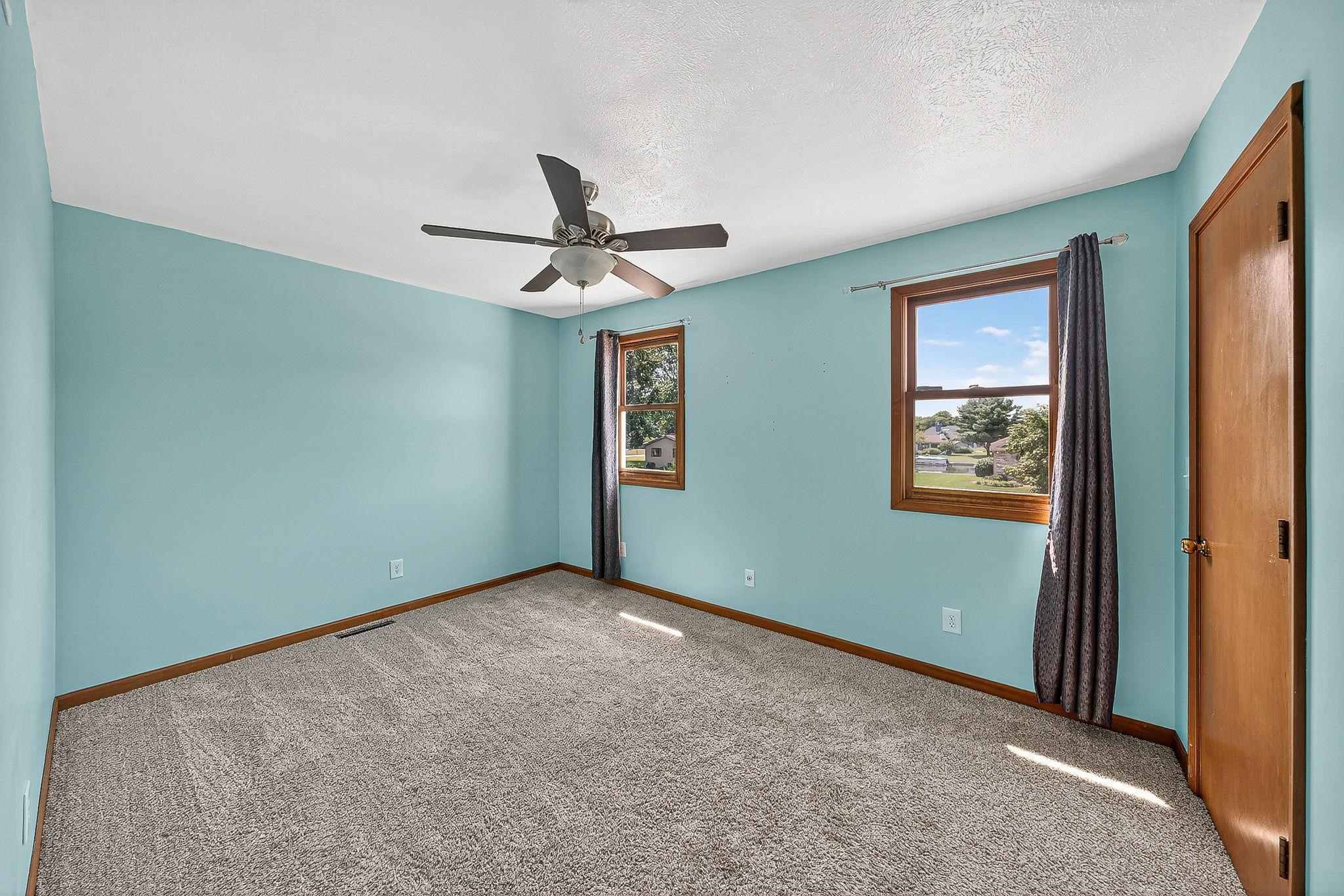 Elkhart, Indiana, 46514, United States, 3 Bedrooms Bedrooms, ,3 BathroomsBathrooms,Residential,For Sale,1917912