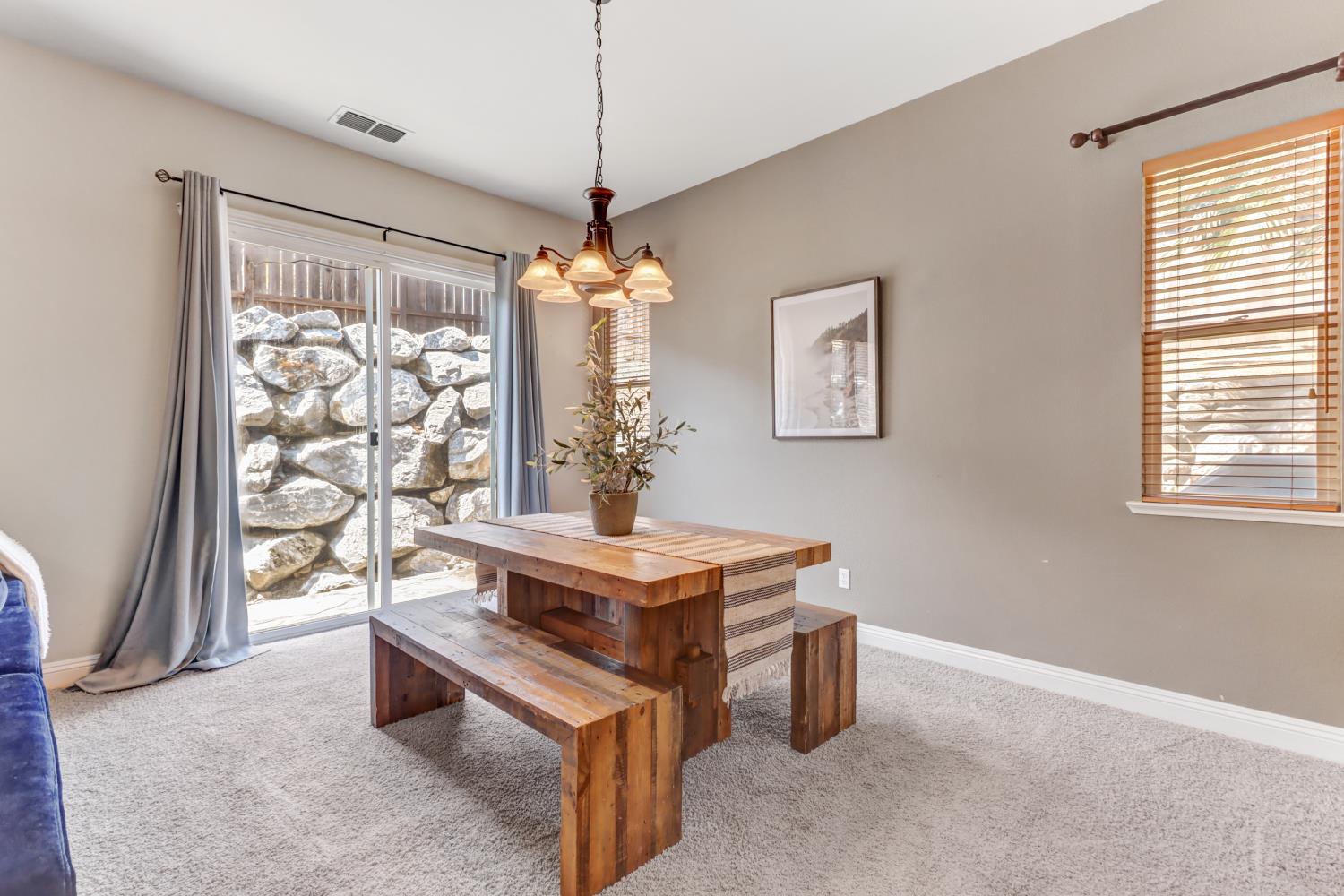 El Dorado Hills, California, 95762, United States, 4 Bedrooms Bedrooms, ,2 BathroomsBathrooms,Residential,For Sale,1939955