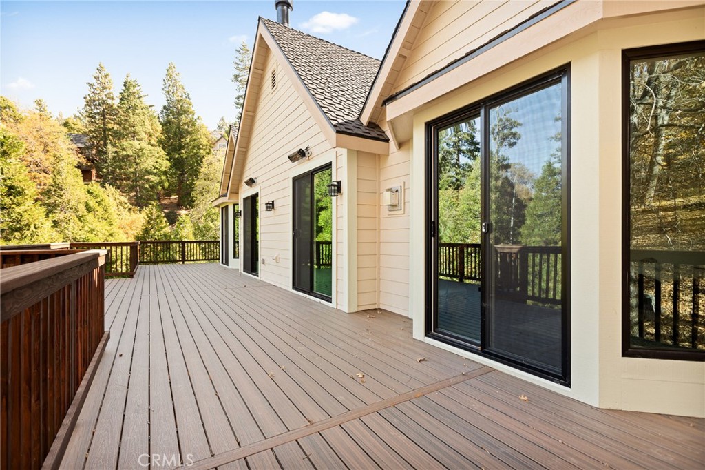 Lake Arrowhead, California, 92352, United States, 4 Bedrooms Bedrooms, ,5 BathroomsBathrooms,Residential,For Sale,1989465