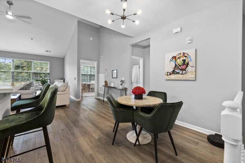 Hanover Twp., New Jersey, 07981, United States, 2 Bedrooms Bedrooms, ,2 BathroomsBathrooms,Residential,For Sale,2003399