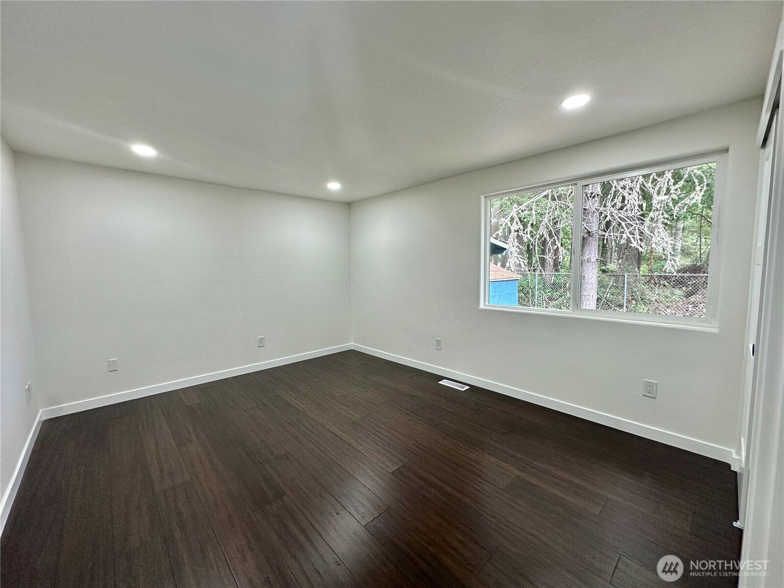 Olympia, Washington, 98516, United States, 4 Bedrooms Bedrooms, ,3 BathroomsBathrooms,Residential,For Sale,1905685