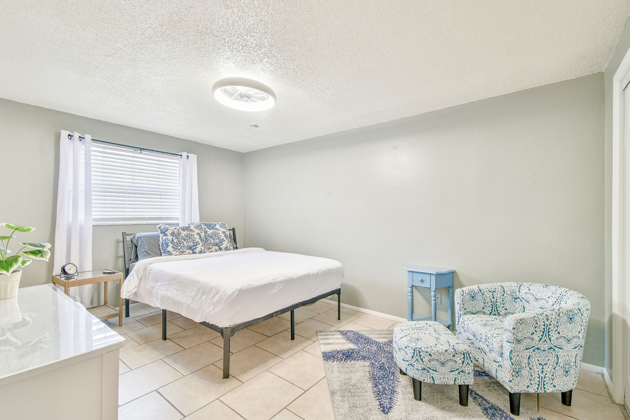 Dunedin, Florida, 34698, United States, 2 Bedrooms Bedrooms, ,1 BathroomBathrooms,Residential,For Sale,1983478