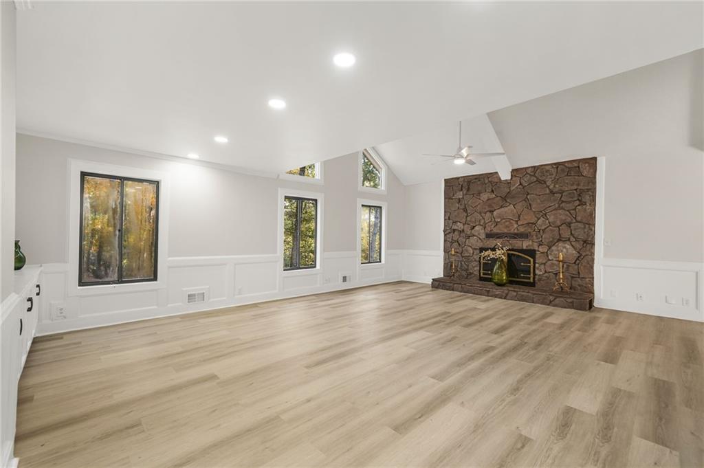 Snellville, Georgia, 30039, United States, 5 Bedrooms Bedrooms, ,4 BathroomsBathrooms,Residential,For Sale,1993862