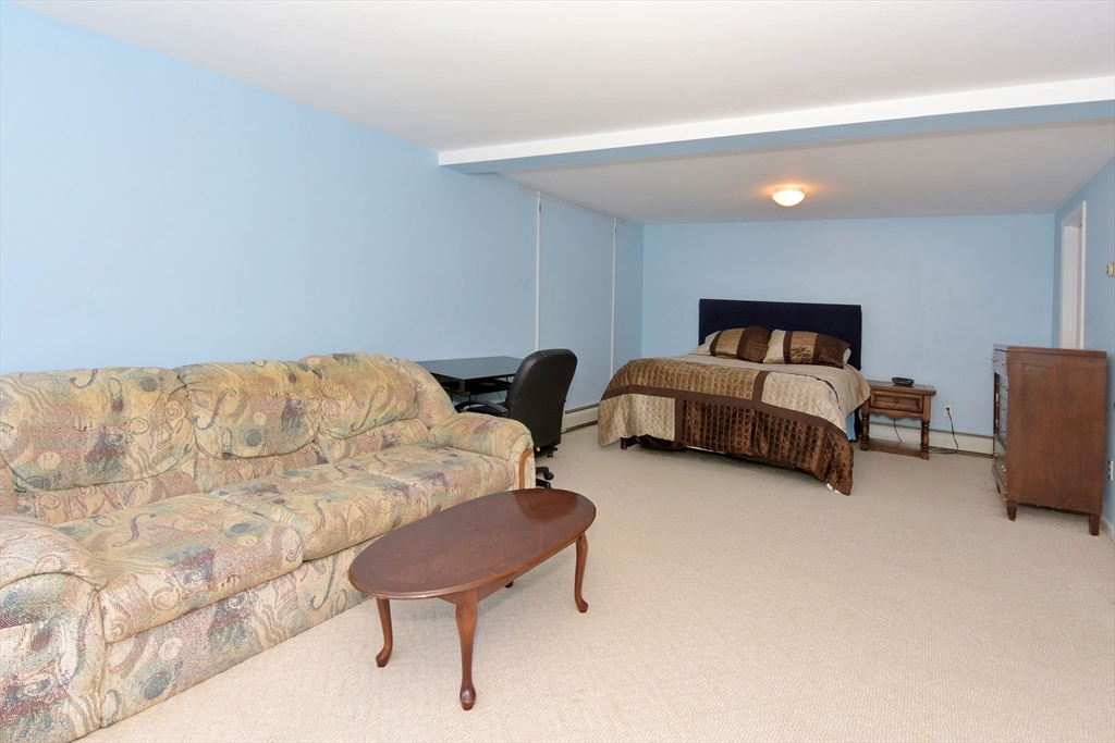 Worcester, Massachusetts, 01602, United States, 3 Bedrooms Bedrooms, ,2 BathroomsBathrooms,Residential,For Sale,1902037