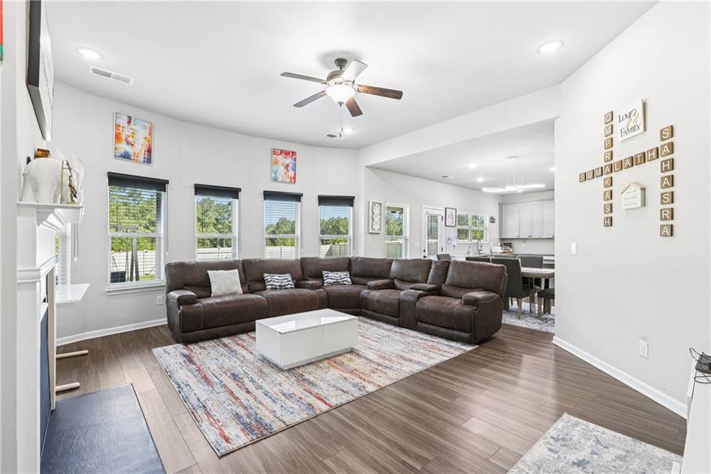 Mcdonough, Georgia, 30252, United States, 5 Bedrooms Bedrooms, ,3 BathroomsBathrooms,Residential,For Sale,1983441