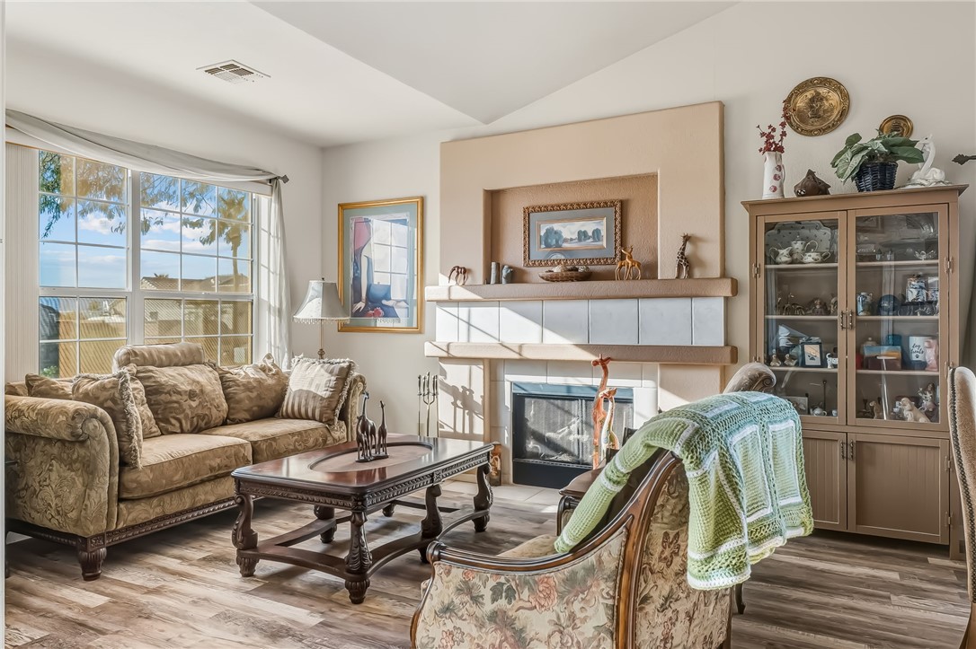 Bullhead City, Arizona, 86442, United States, 4 Bedrooms Bedrooms, ,2 BathroomsBathrooms,Residential,For Sale,1988926