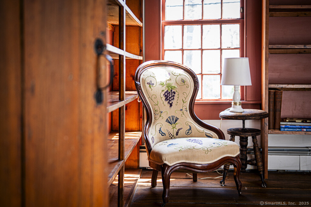 Clinton, Connecticut, 06413, United States, 4 Bedrooms Bedrooms, ,2 BathroomsBathrooms,Residential,For Sale,1998162