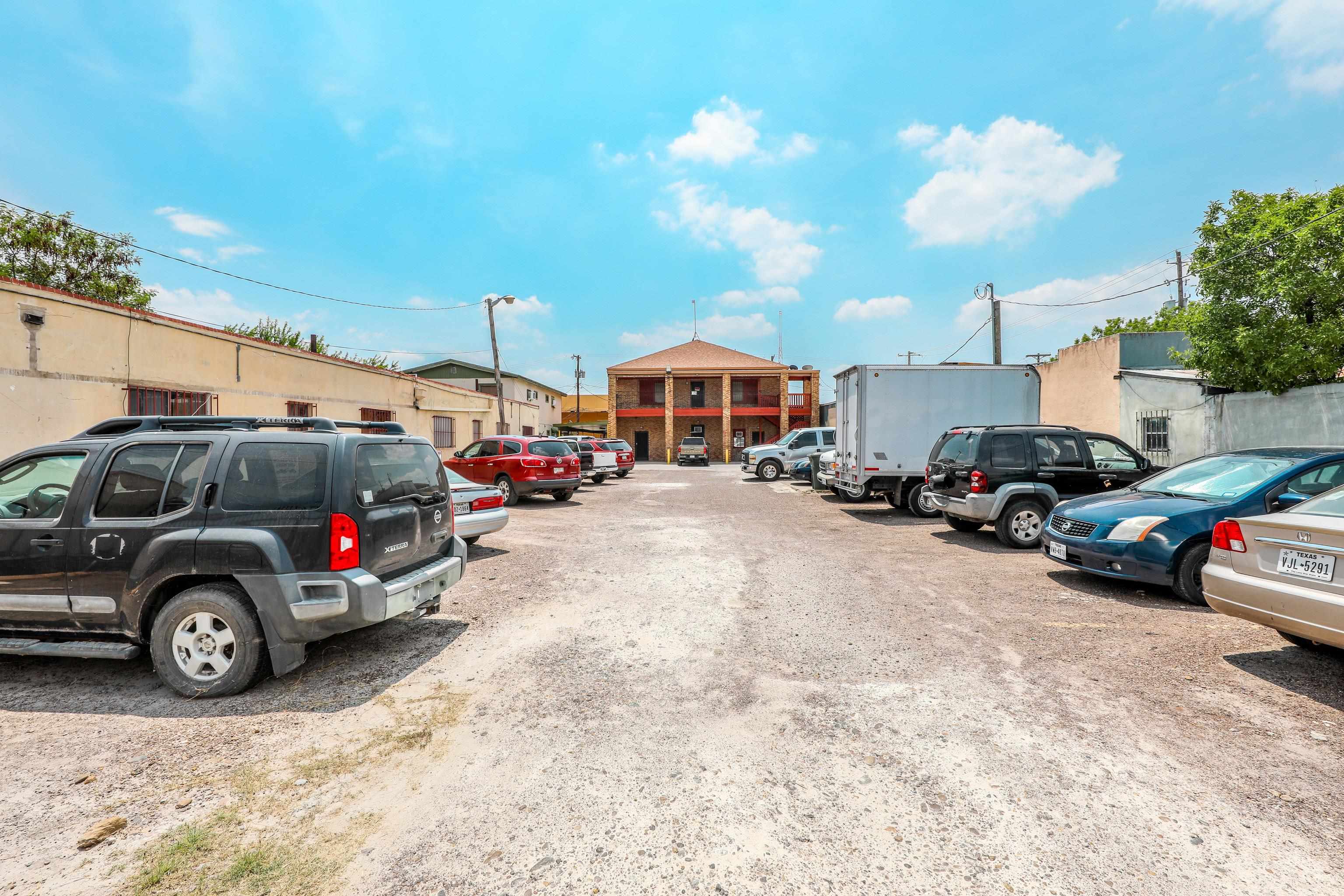Laredo, Texas, 78040, United States, ,Residential,For Sale,1933495