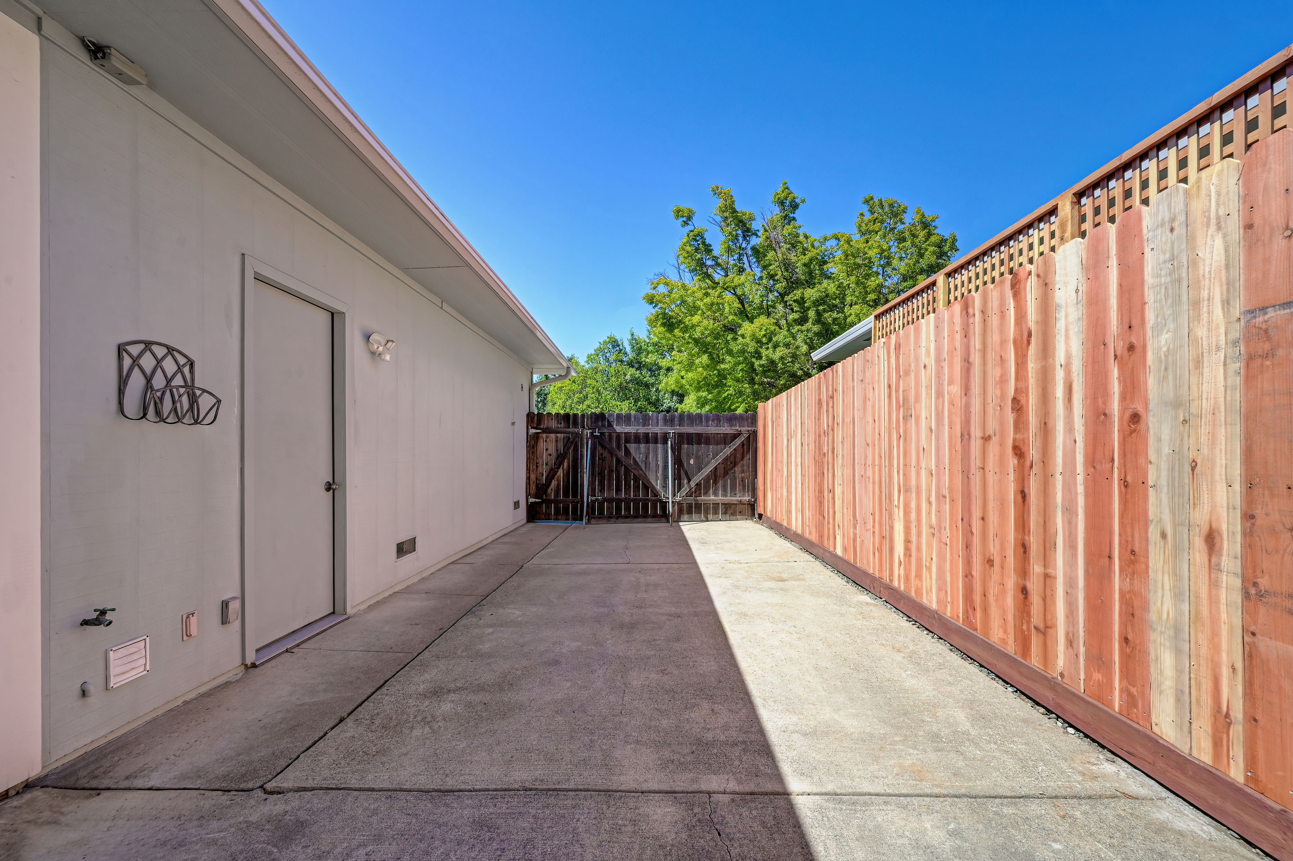  4608 Sagar Avenue, Sacramento, CA 95821 - 物件實景