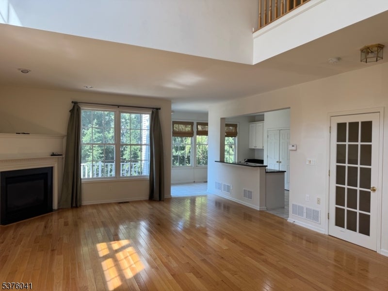 Wayne Twp., New Jersey, 07470, United States, 3 Bedrooms Bedrooms, ,3 BathroomsBathrooms,Residential,For Sale,1943649