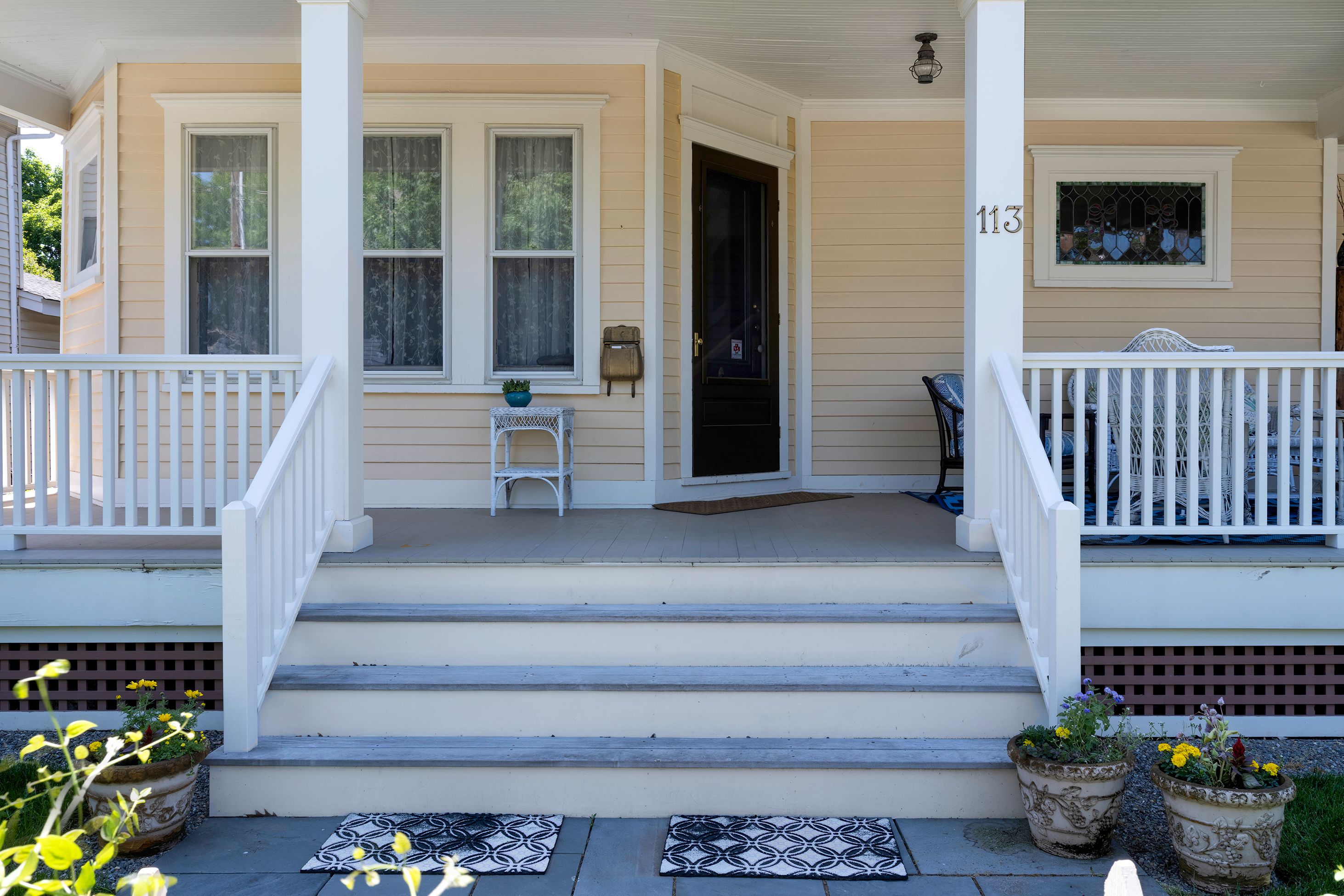  Classic Hopewell Borough Home with Wraparound Porch on Coveted Prospect Street - 物件實景