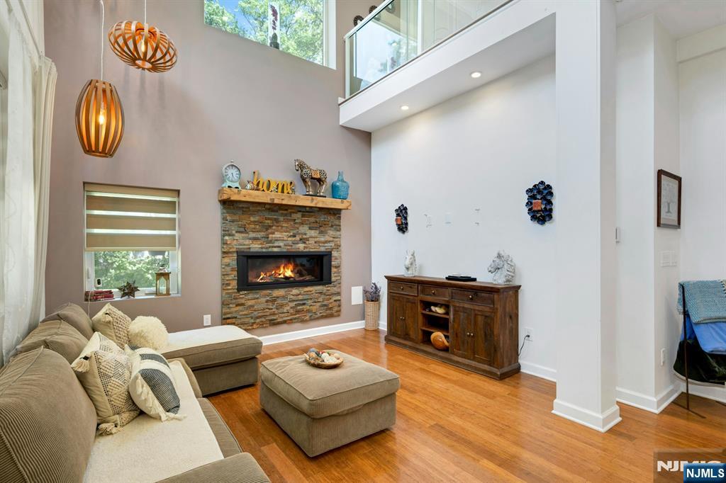 West Orange, New Jersey, 07052, United States, 6 Bedrooms Bedrooms, ,4 BathroomsBathrooms,Residential,For Sale,1826620