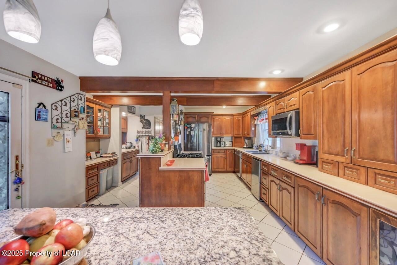 Sugarloaf, Pennsylvania, 18249, United States, 4 Bedrooms Bedrooms, ,3 BathroomsBathrooms,Residential,For Sale,1996756