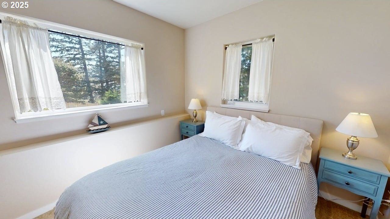 Gold Beach, Oregon, 97444, United States, 6 Bedrooms Bedrooms, ,4 BathroomsBathrooms,Residential,For Sale,1982299