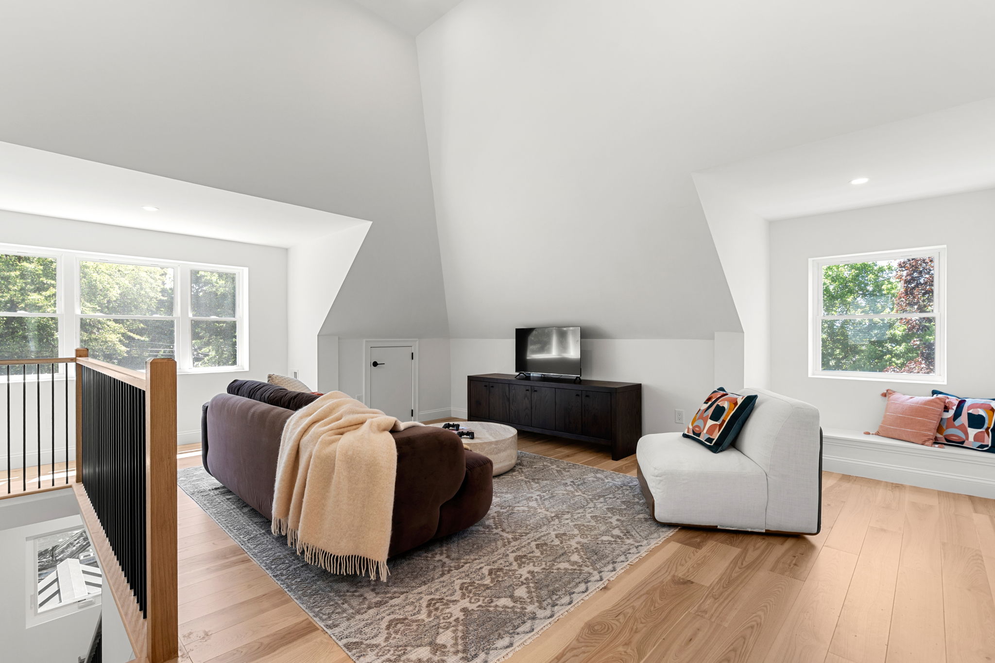  68 Barnard Avenue, Watertown, MA, 02472 - 物件實景