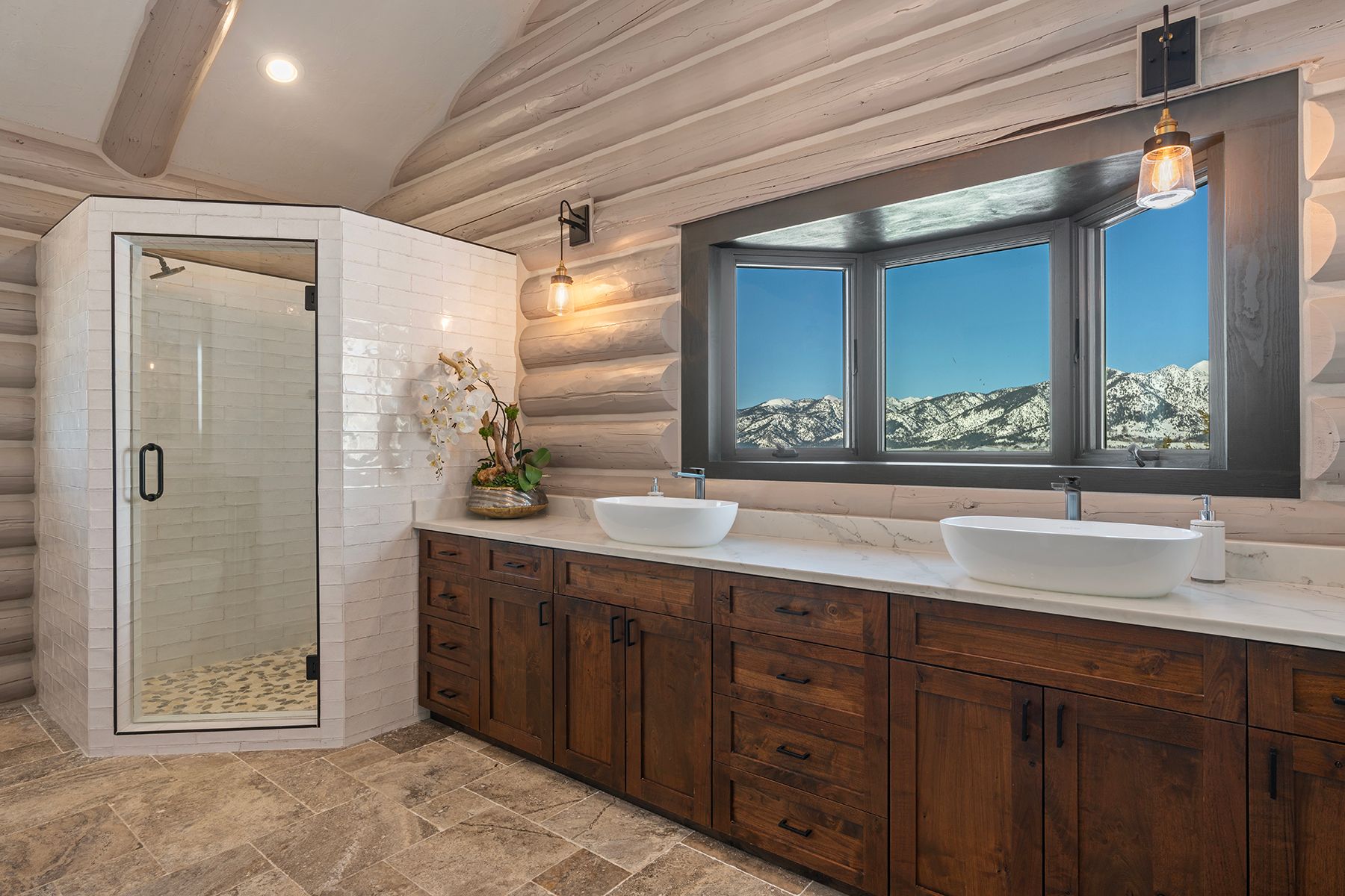  Privacy in Bedford - 物件實景