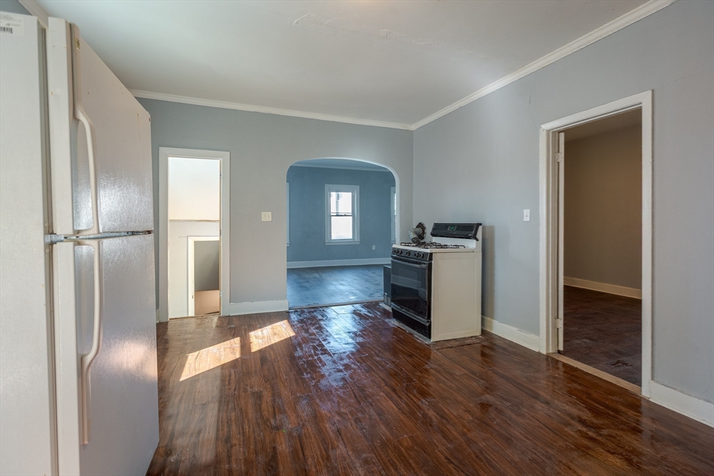 Worcester, Massachusetts, 01604, United States, 8 Bedrooms Bedrooms, ,4 BathroomsBathrooms,Residential,For Sale,1981131