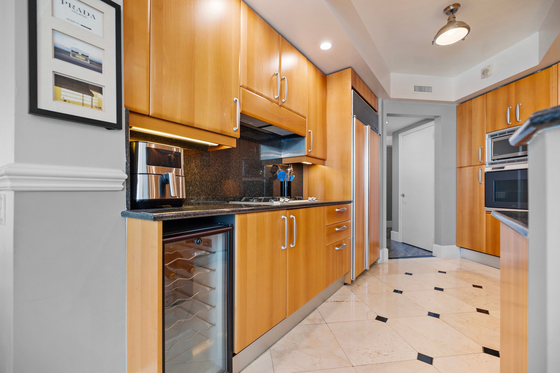  Sophisticated High-Rise Living at Turnberry Place - 物件實景