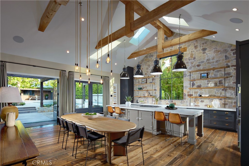 Newport Beach, California, 92660, United States, 4 Bedrooms Bedrooms, ,3 BathroomsBathrooms,Residential,For Sale,1927269