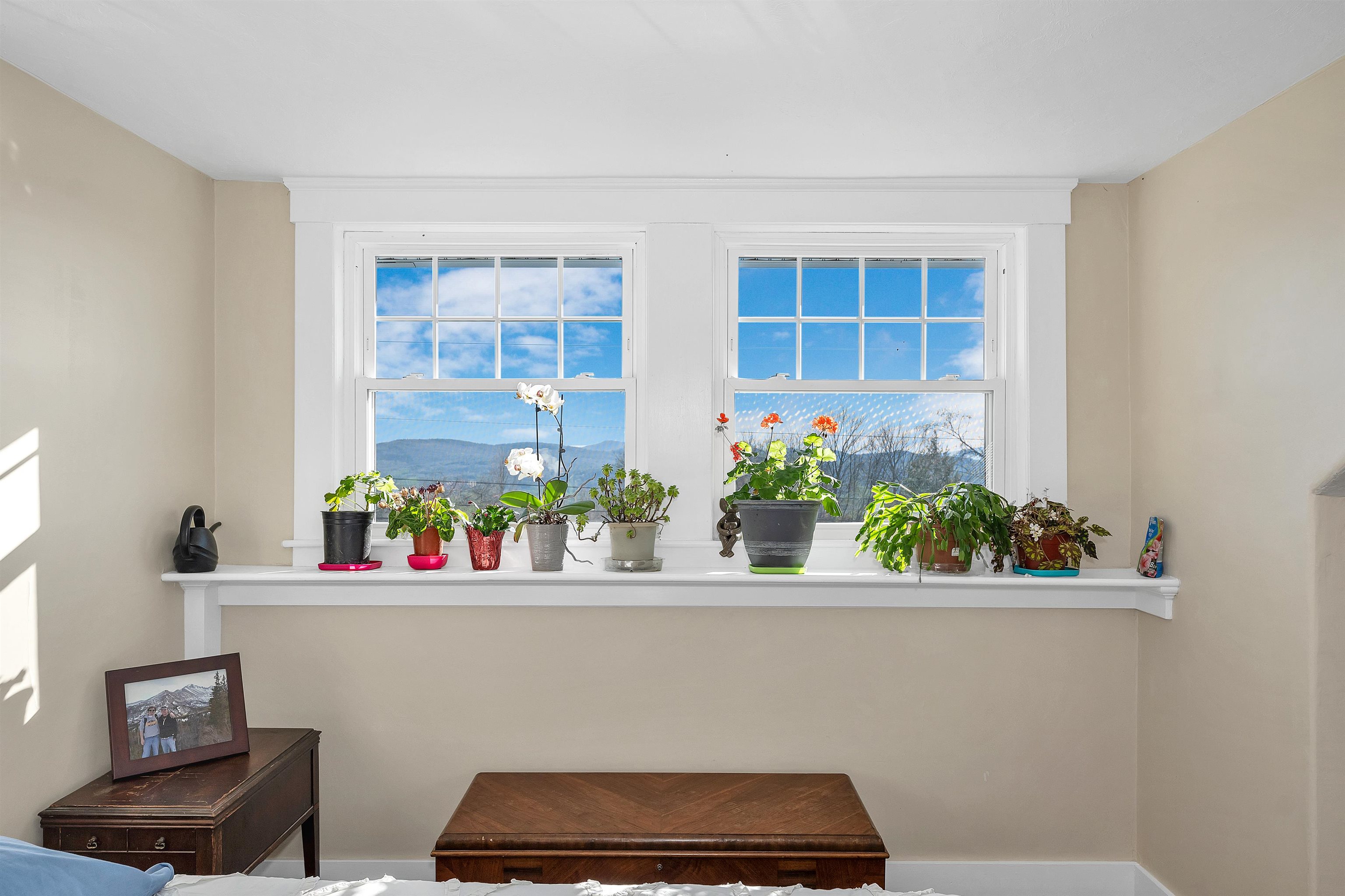 Meredith, New Hampshire, 03253, United States, 3 Bedrooms Bedrooms, ,2 BathroomsBathrooms,Residential,For Sale,1793827